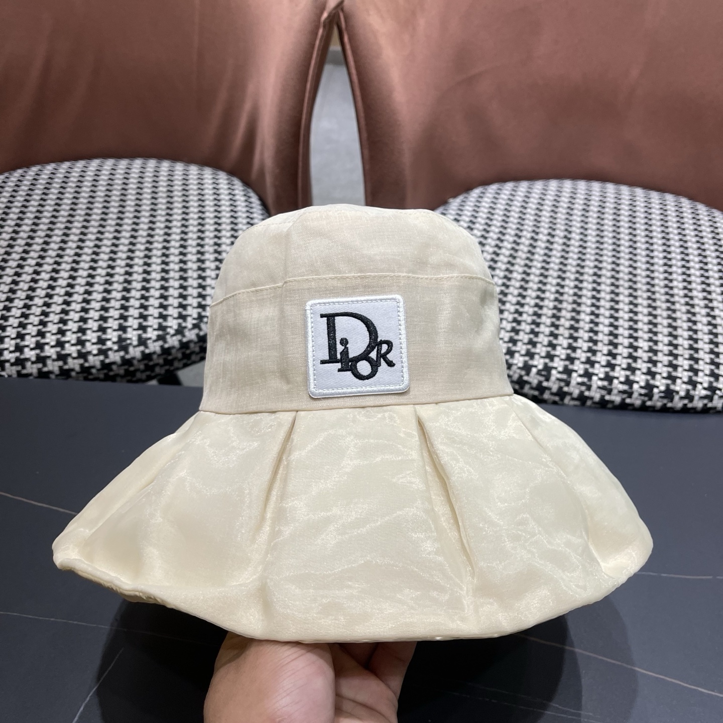 【DIOR迪奥】春夏季新款大帽檐蝴蝶结渔夫帽，可折叠很好搭配，