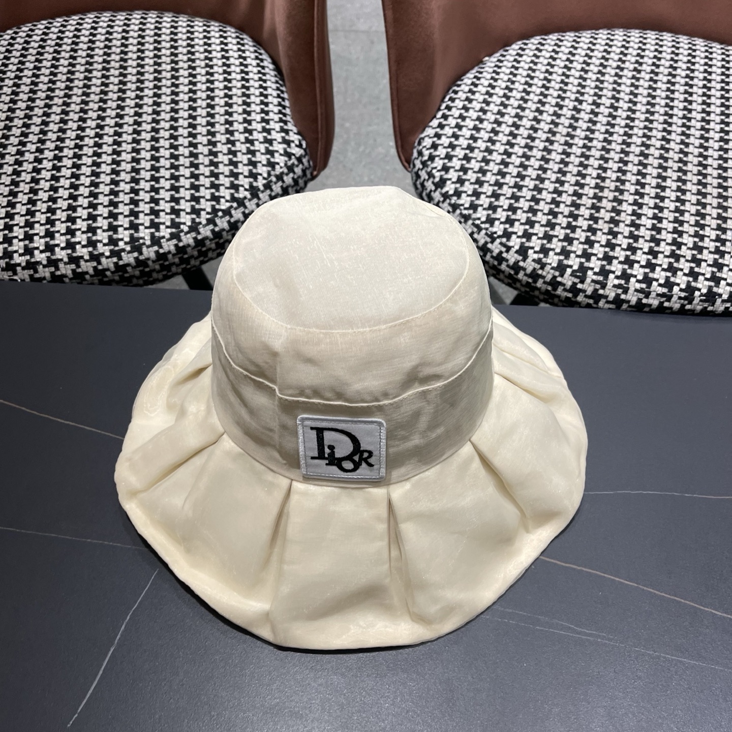 【DIOR迪奥】春夏季新款大帽檐蝴蝶结渔夫帽，可折叠很好搭配，