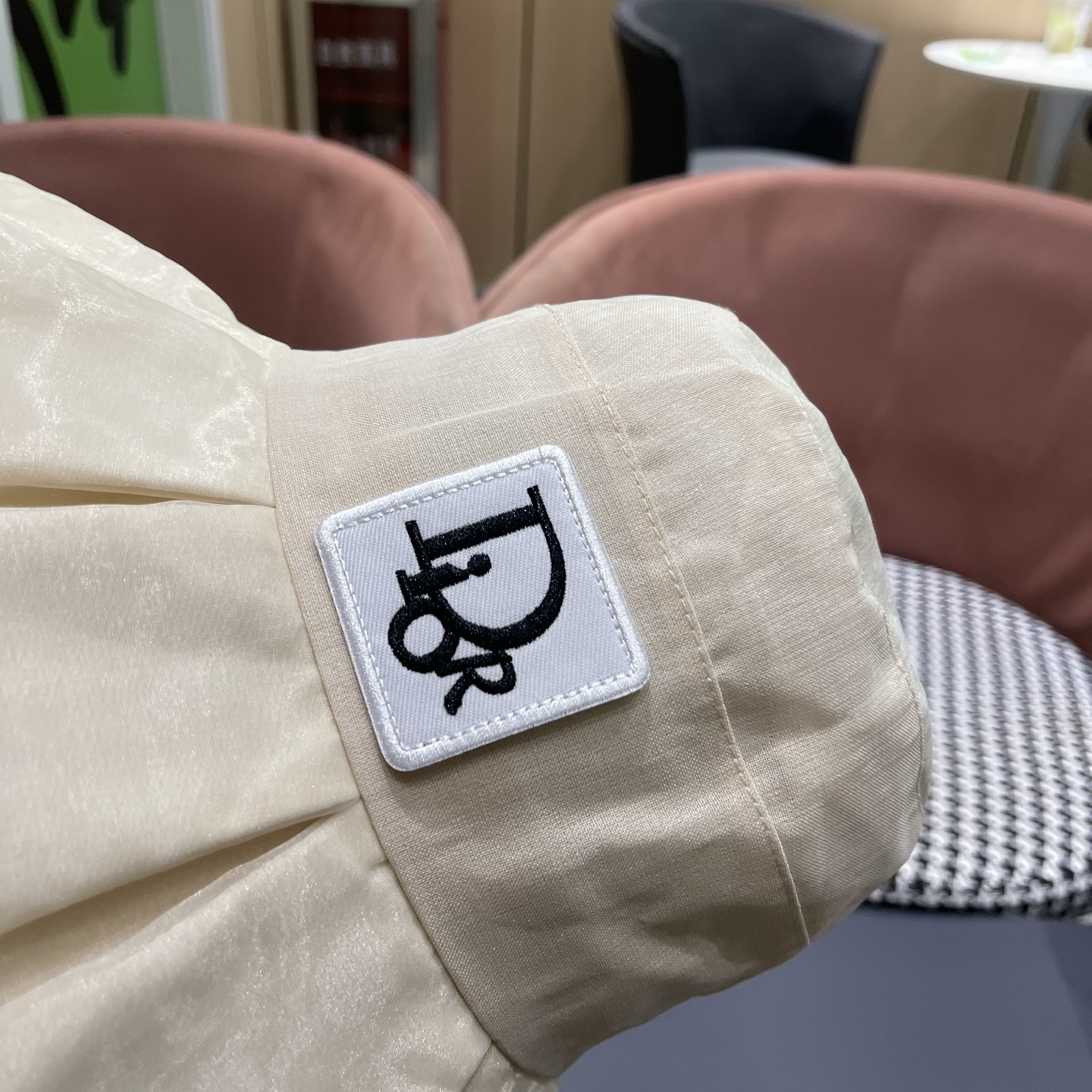 【DIOR迪奥】春夏季新款大帽檐蝴蝶结渔夫帽，可折叠很好搭配，