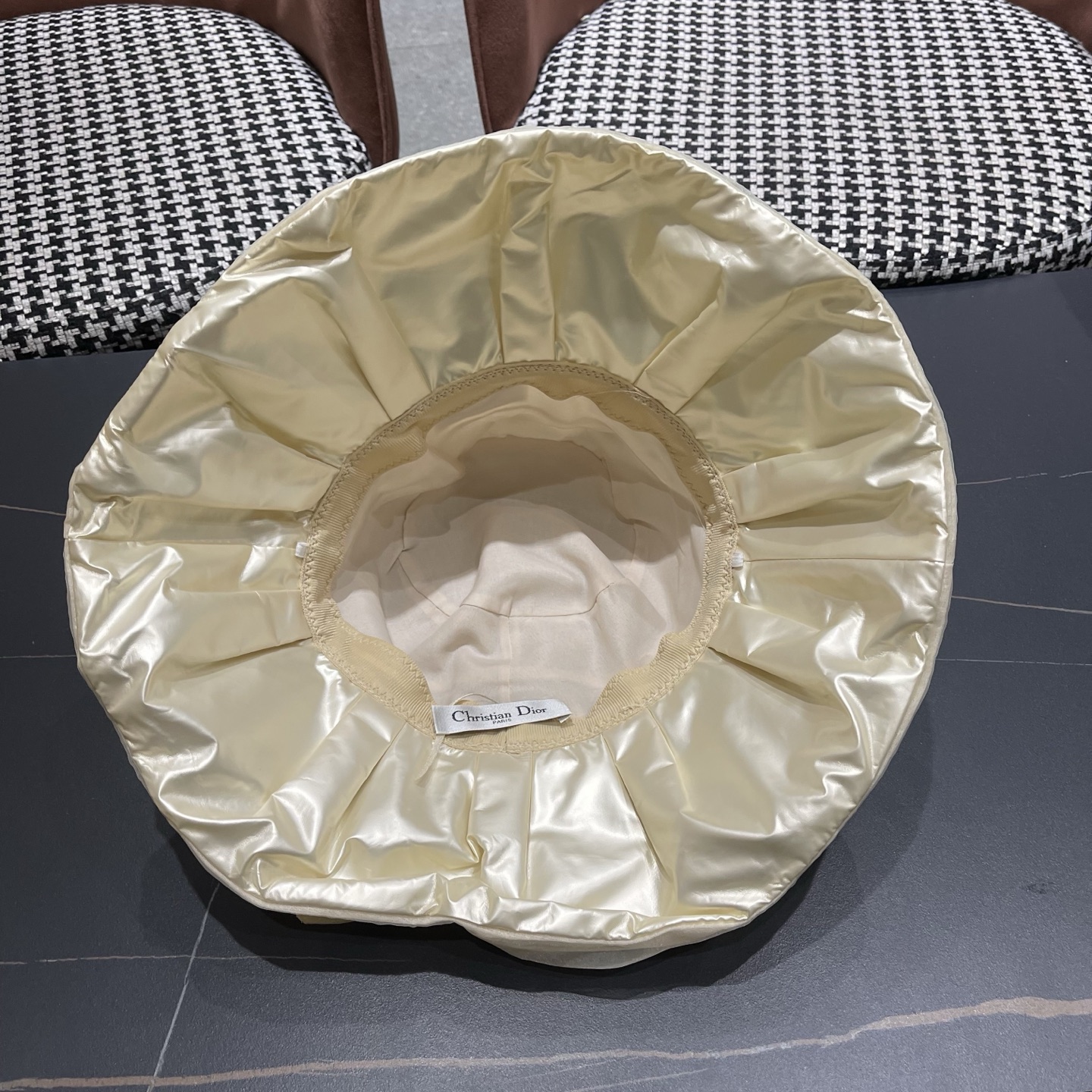 【DIOR迪奥】春夏季新款大帽檐蝴蝶结渔夫帽，可折叠很好搭配，