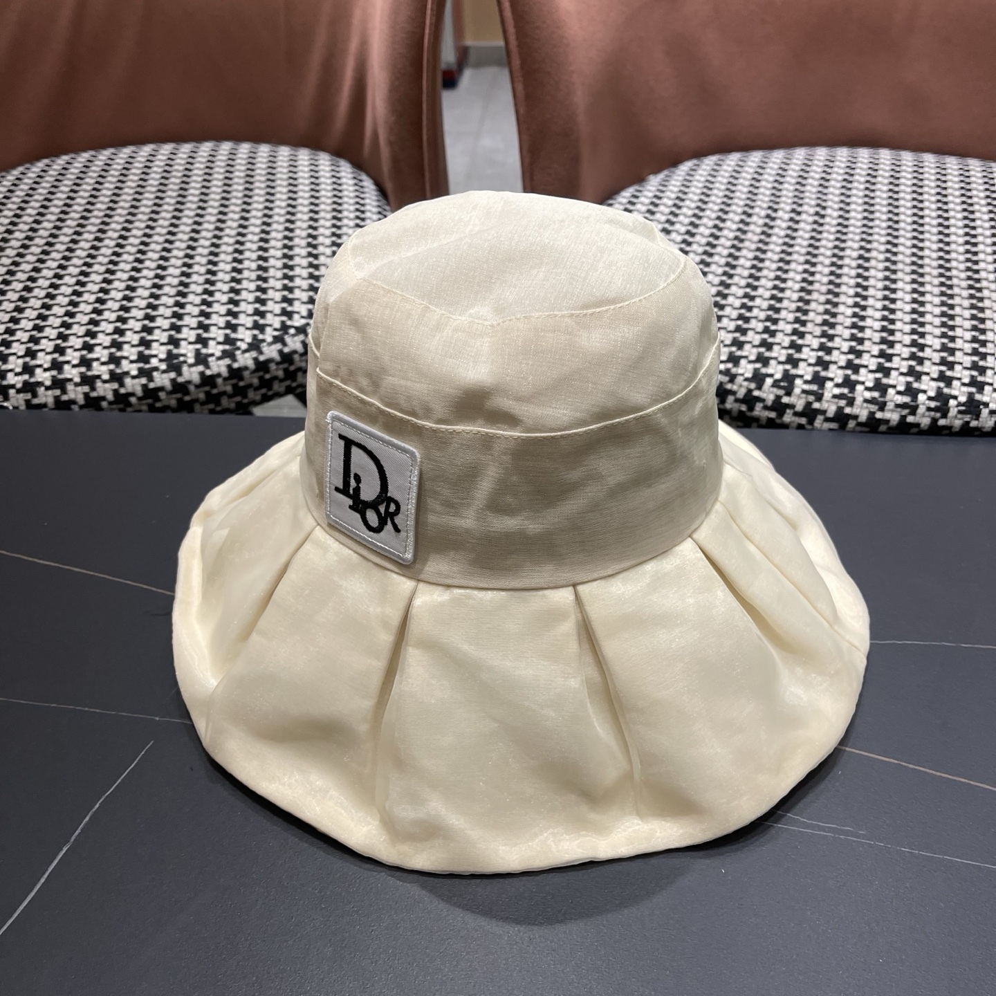 【DIOR迪奥】春夏季新款大帽檐蝴蝶结渔夫帽，可折叠很好搭配，