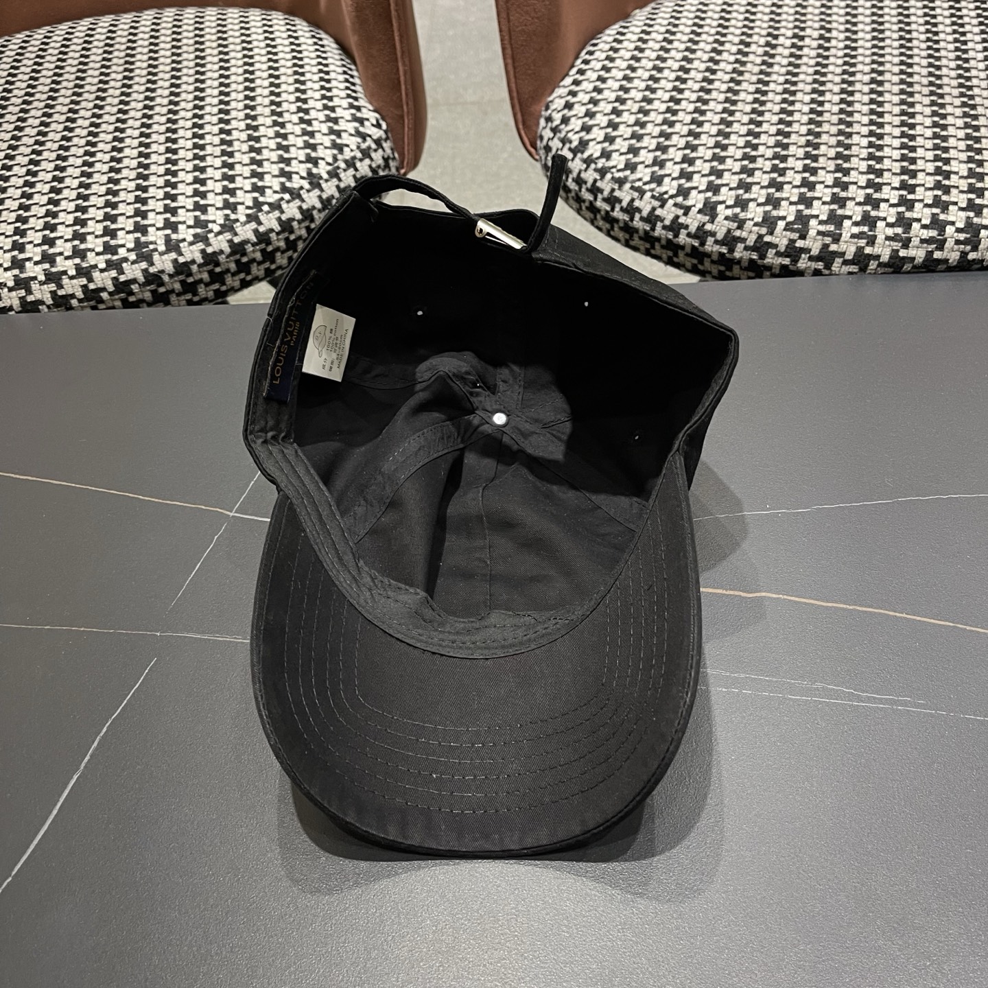 【LV】路易威登春夏棒球帽🧢，简单时尚潮流 显脸小 大牌款超好搭配，赶紧入手！