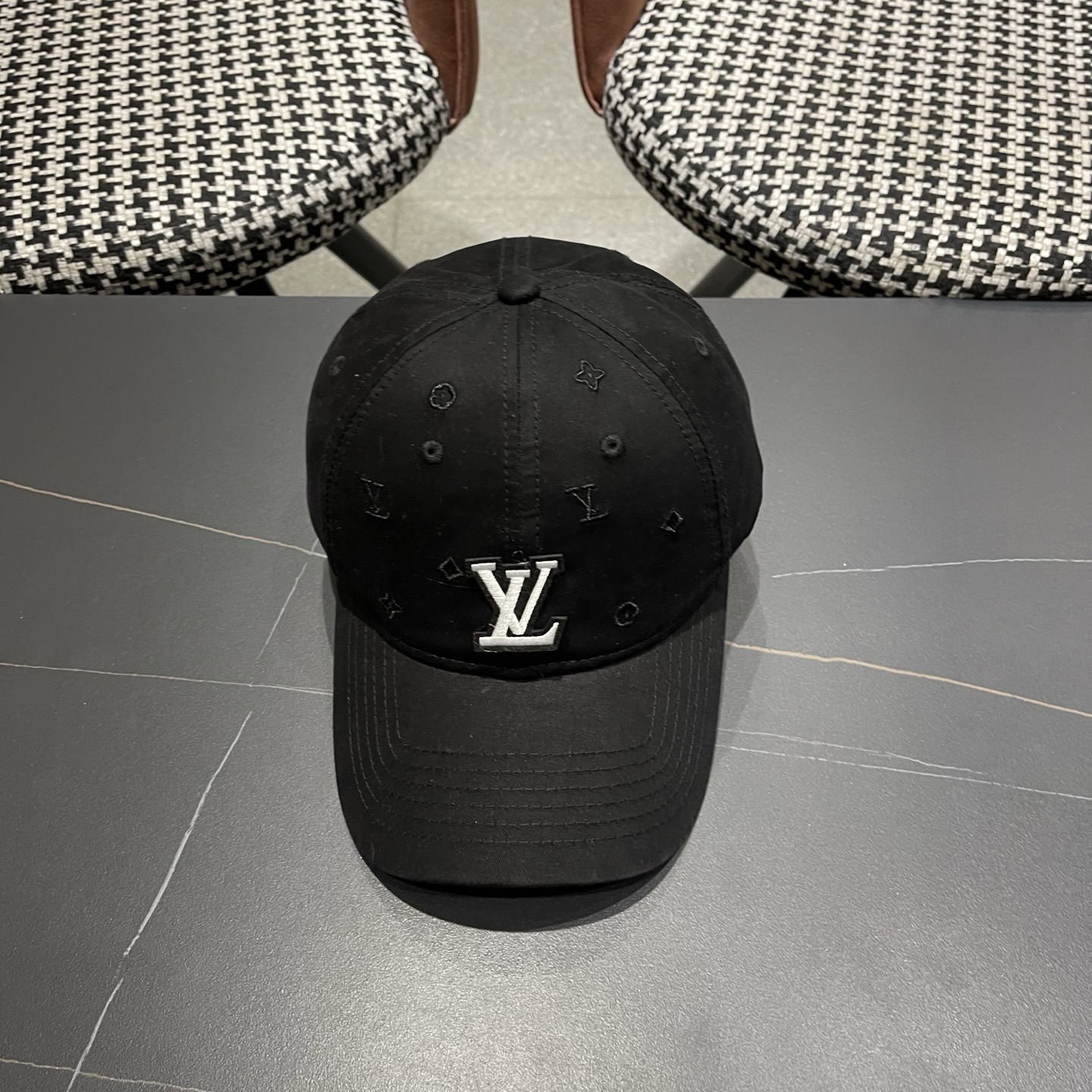 【LV】路易威登春夏棒球帽🧢，简单时尚潮流 显脸小 大牌款超好搭配，赶紧入手！