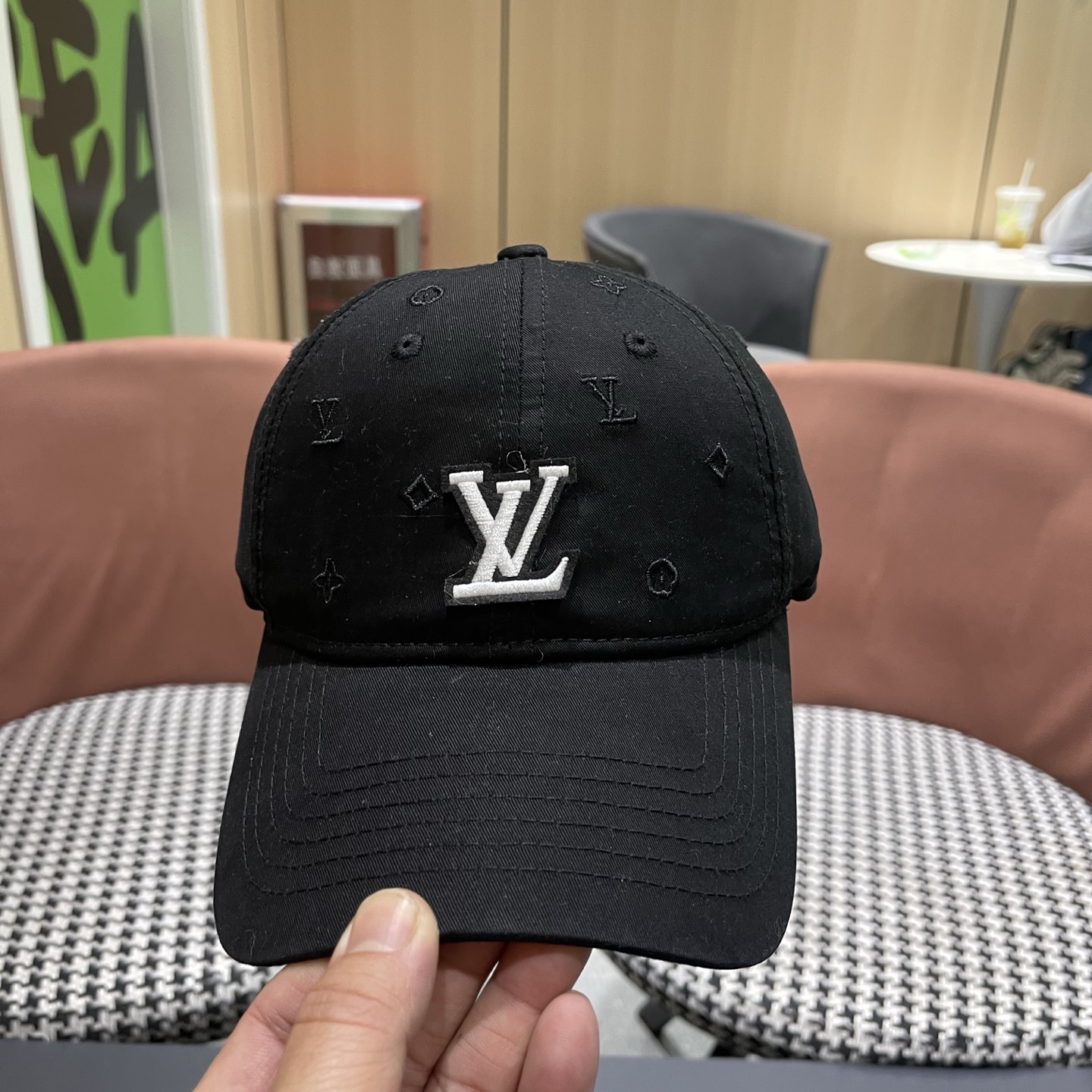 【LV】路易威登春夏棒球帽🧢，简单时尚潮流 显脸小 大牌款超好搭配，赶紧入手！