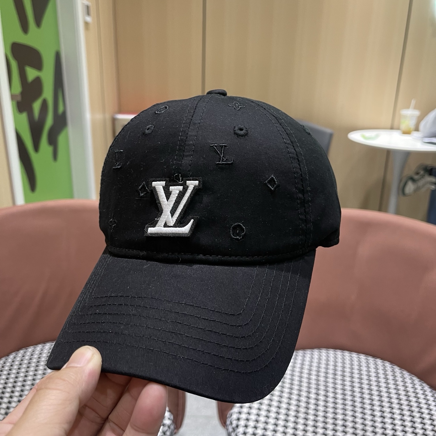 【LV】路易威登春夏棒球帽🧢，简单时尚潮流 显脸小 大牌款超好搭配，赶紧入手！