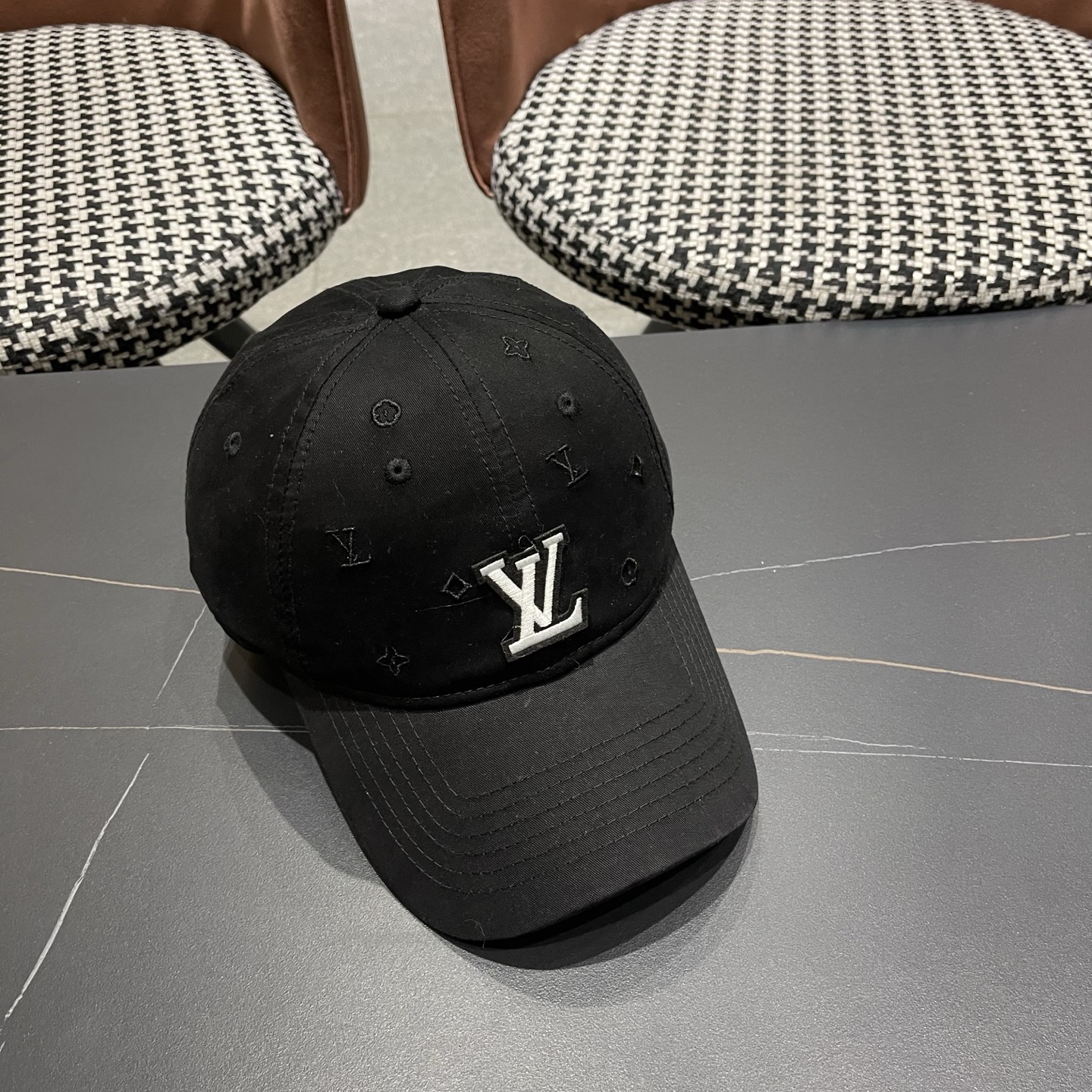 【LV】路易威登春夏棒球帽🧢，简单时尚潮流 显脸小 大牌款超好搭配，赶紧入手！