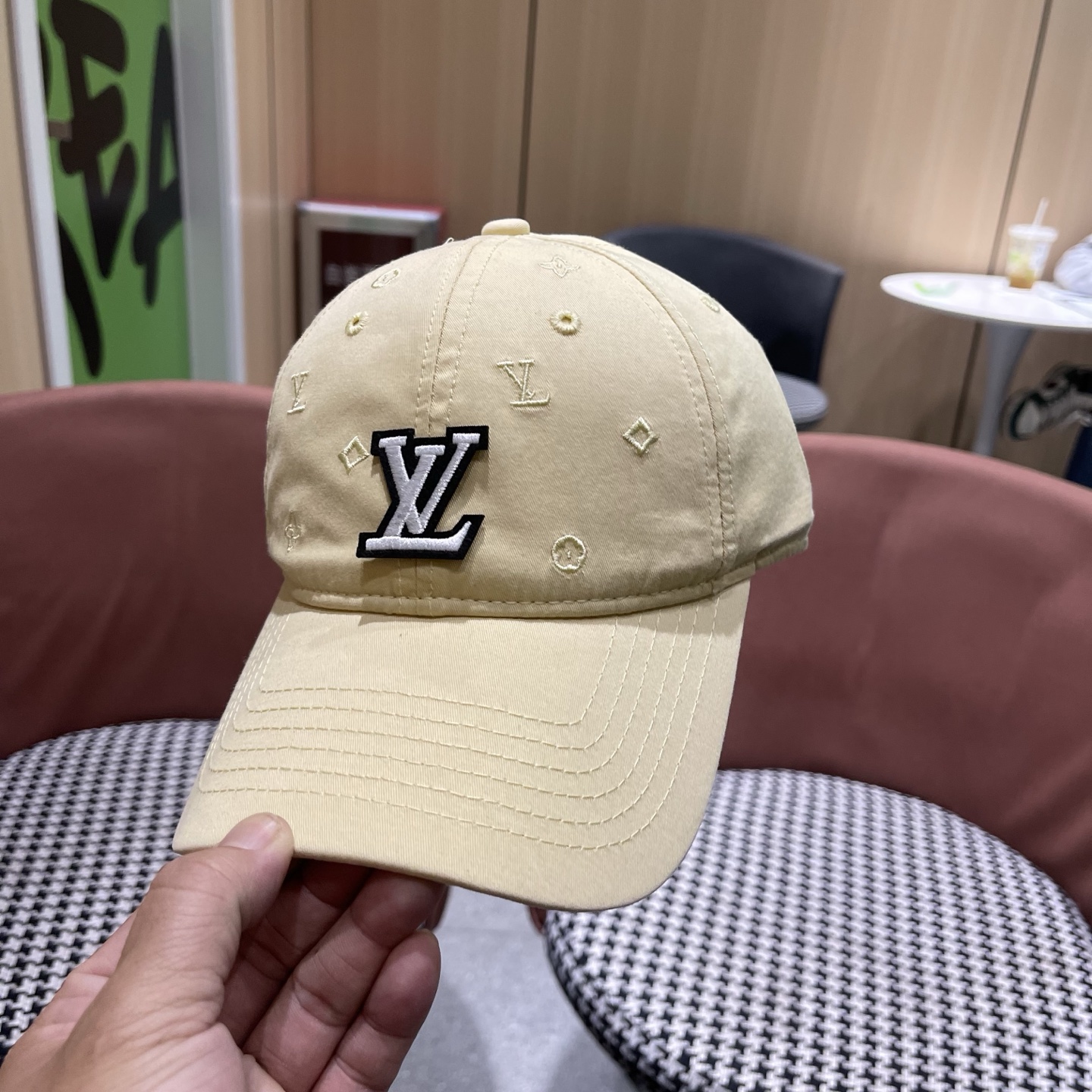 【LV】路易威登春夏棒球帽🧢，简单时尚潮流 显脸小 大牌款超好搭配，赶紧入手！