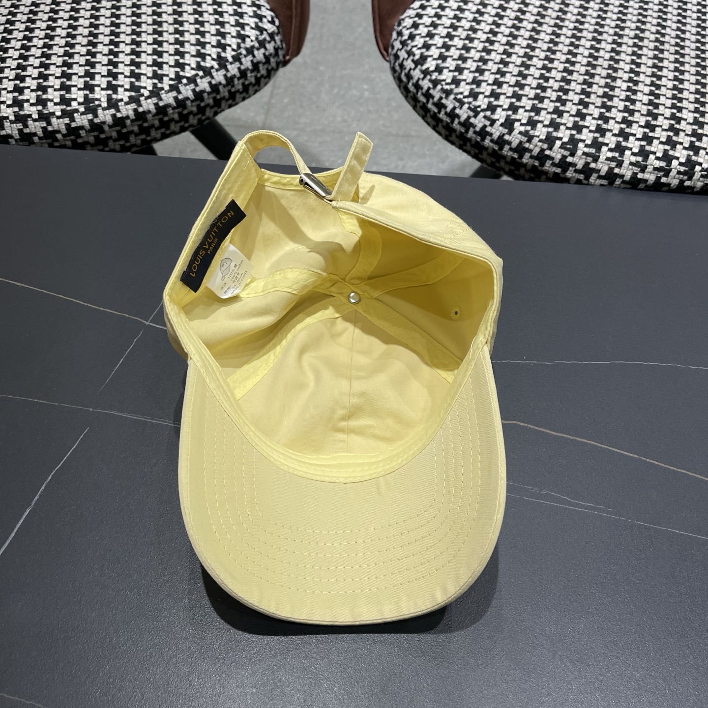 【LV】路易威登春夏棒球帽🧢，简单时尚潮流 显脸小 大牌款超好搭配，赶紧入手！