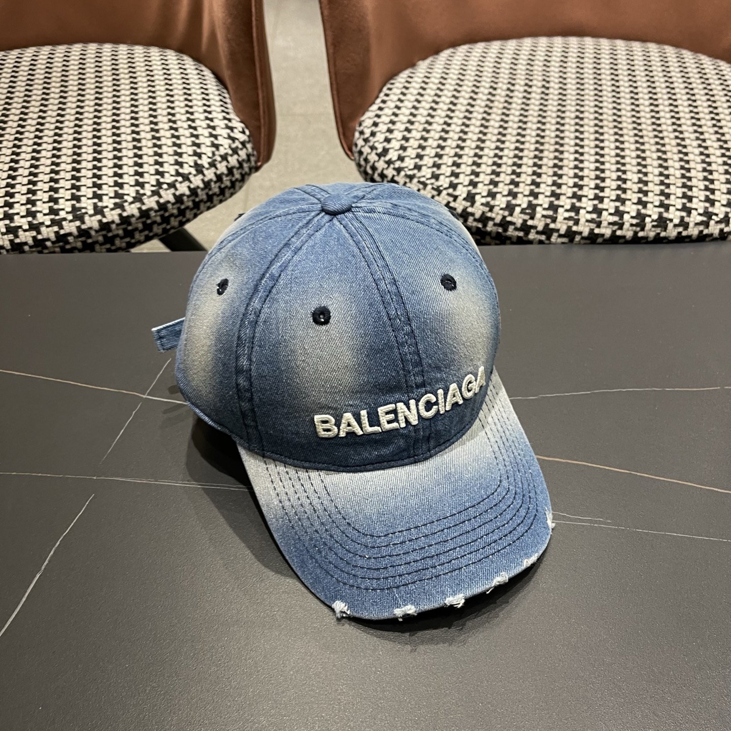 新品Balenciaga 巴黎世家字母新款棒球帽现货秒发🧢简约时尚超级无敌好看的帽子！情侣款！