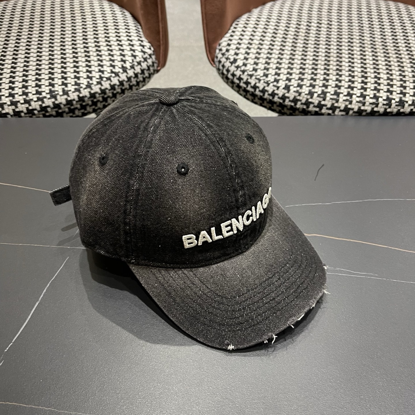 新品Balenciaga 巴黎世家字母新款棒球帽现货秒发🧢简约时尚超级无敌好看的帽子！情侣款！