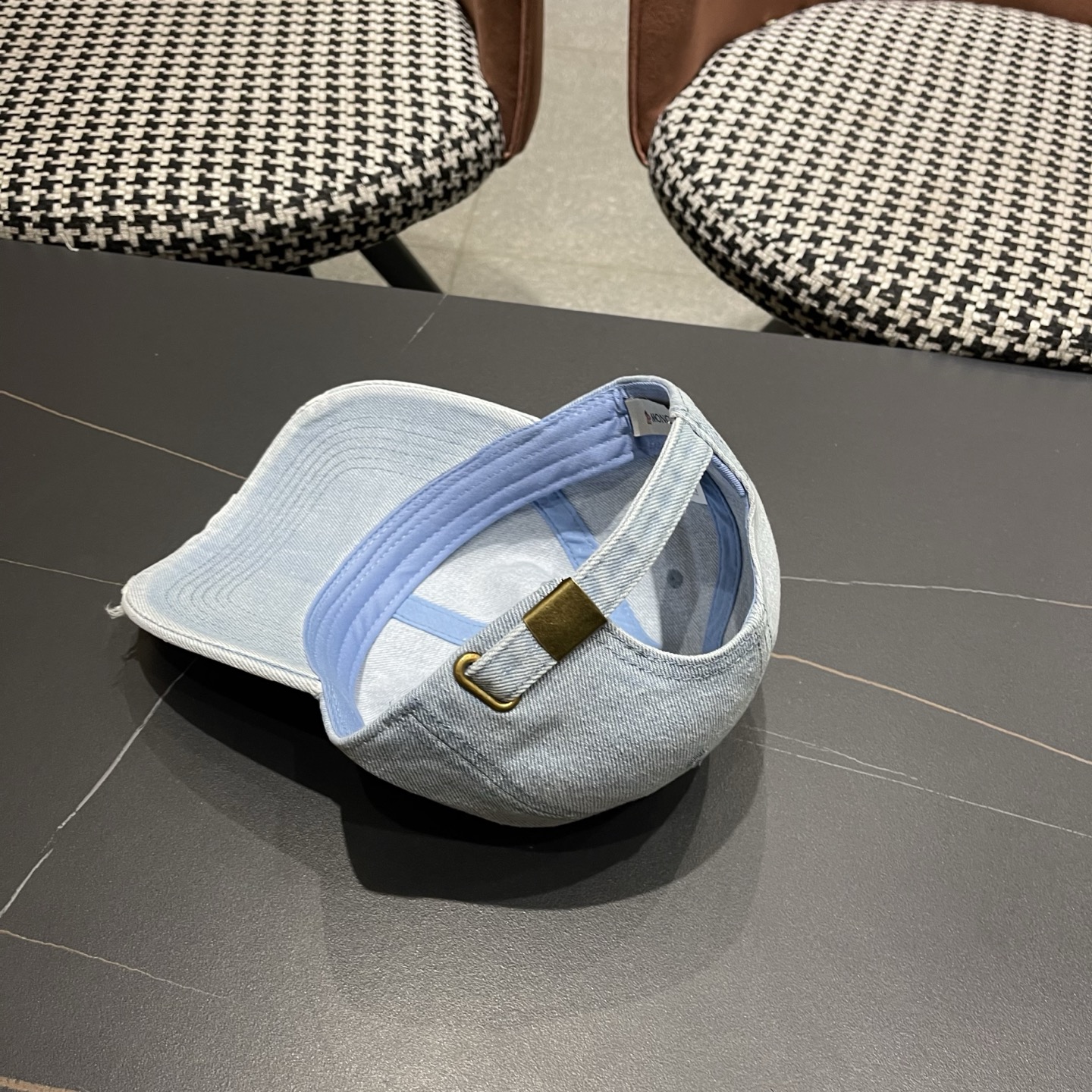 MONCLER蒙口带钻牛仔棒球帽🧢，欧美重工手法，曰韩潮流，时尚大气，帅哥美女必入款❤️❤️旅游出行必备