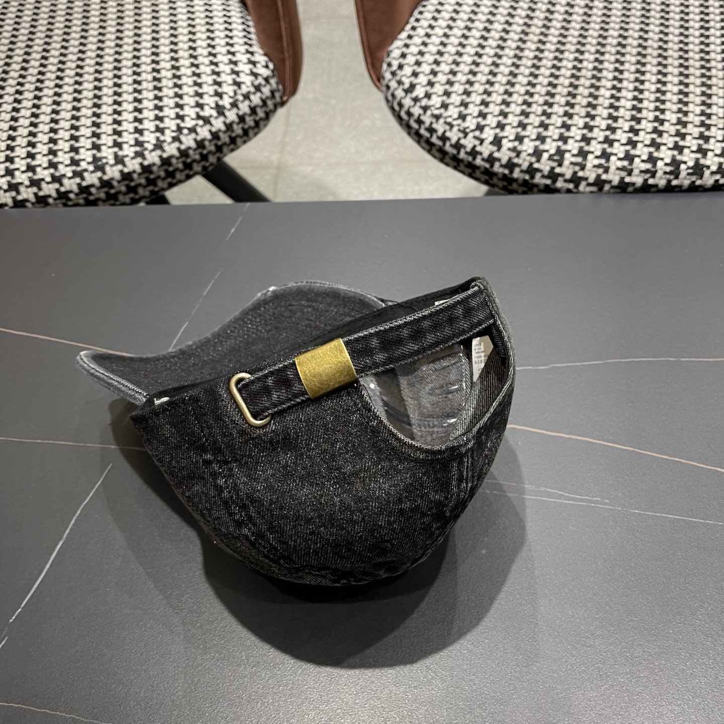 MONCLER蒙口带钻牛仔棒球帽🧢，欧美重工手法，曰韩潮流，时尚大气，帅哥美女必入款❤️❤️旅游出行必备