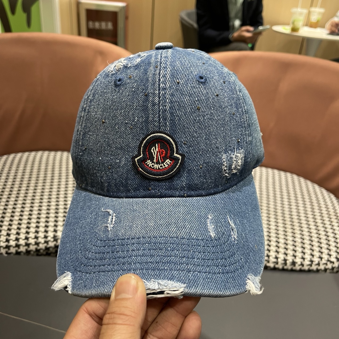 MONCLER蒙口带钻牛仔棒球帽🧢，欧美重工手法，曰韩潮流，时尚大气，帅哥美女必入款❤️❤️旅游出行必备