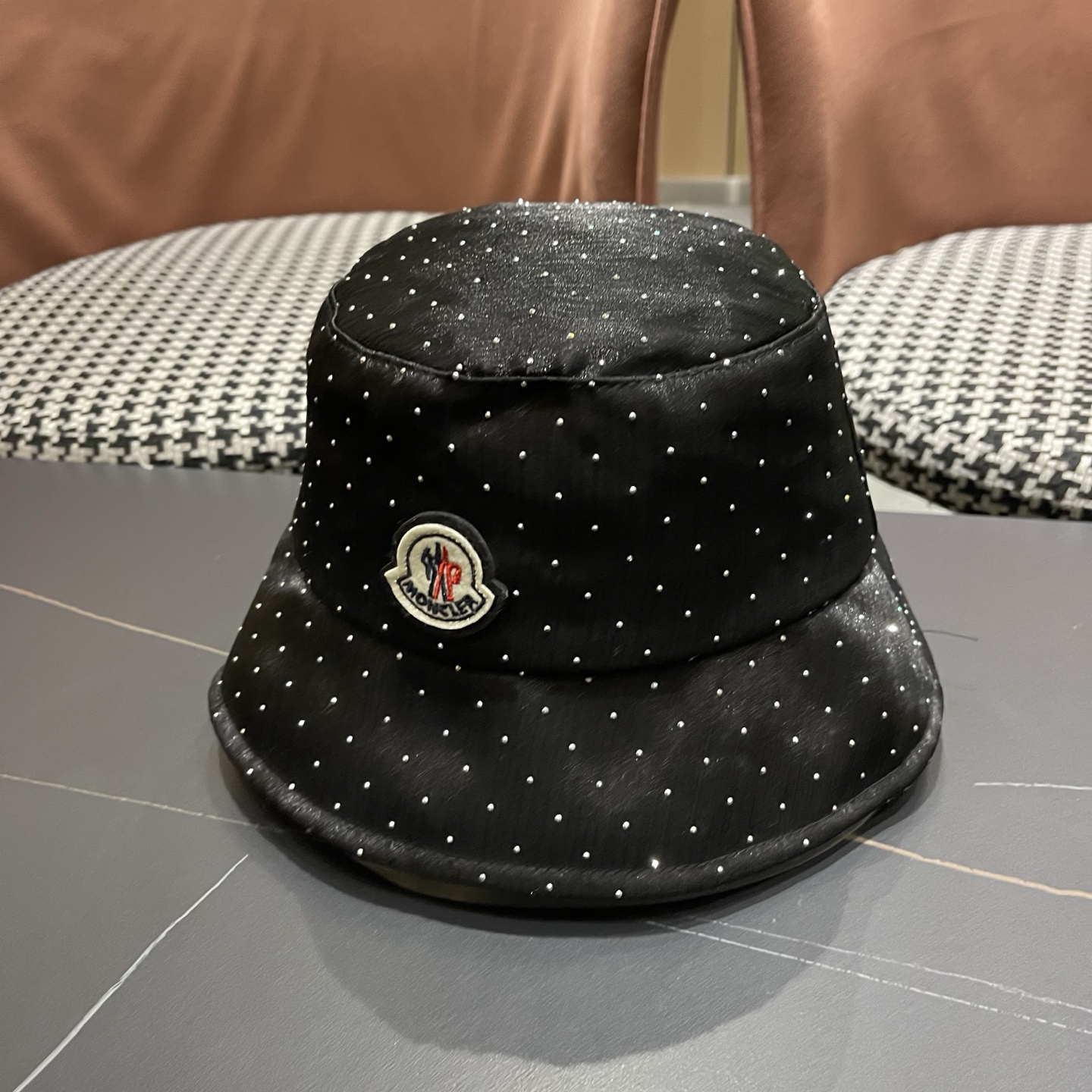 MONCLER（蒙口）韩版水钻渔夫帽女春夏显脸小时尚盆帽平顶可折叠新款遮阳防晒帽子