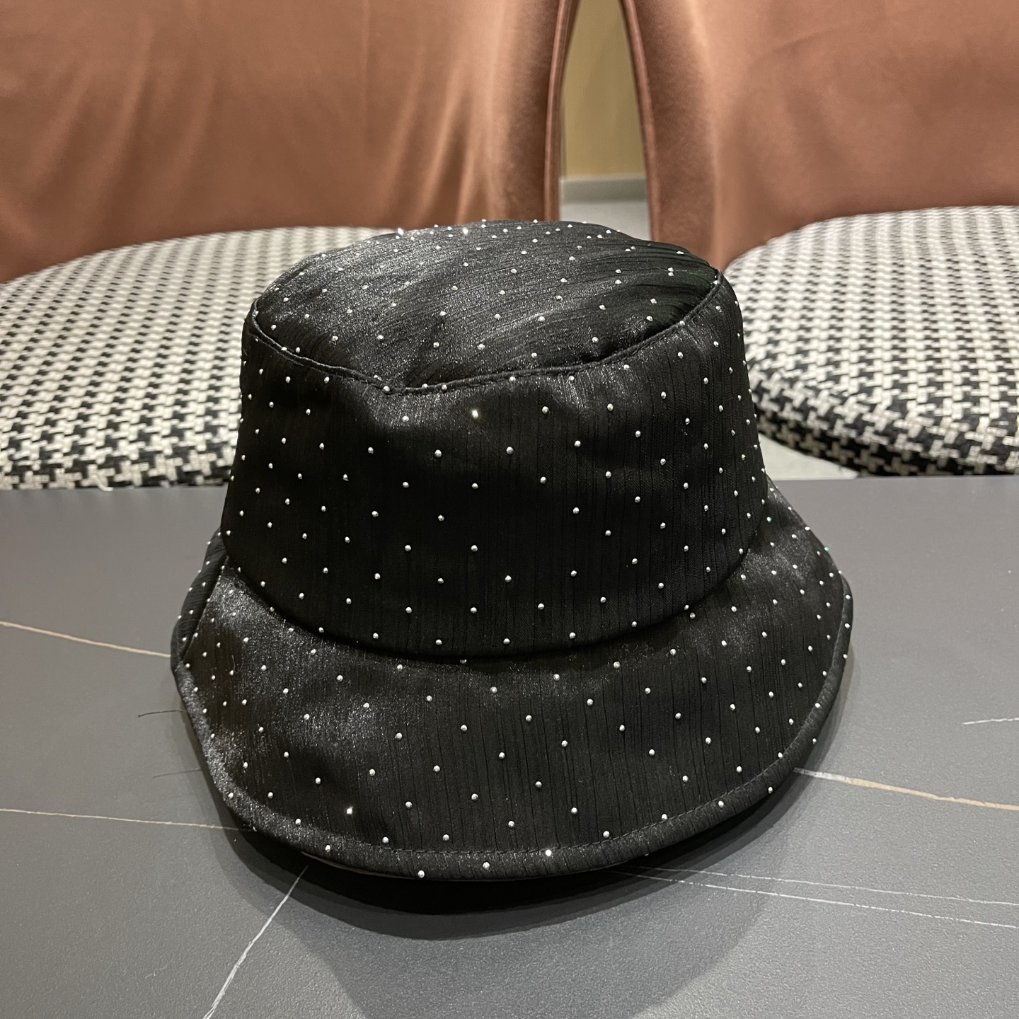 MONCLER（蒙口）韩版水钻渔夫帽女春夏显脸小时尚盆帽平顶可折叠新款遮阳防晒帽子