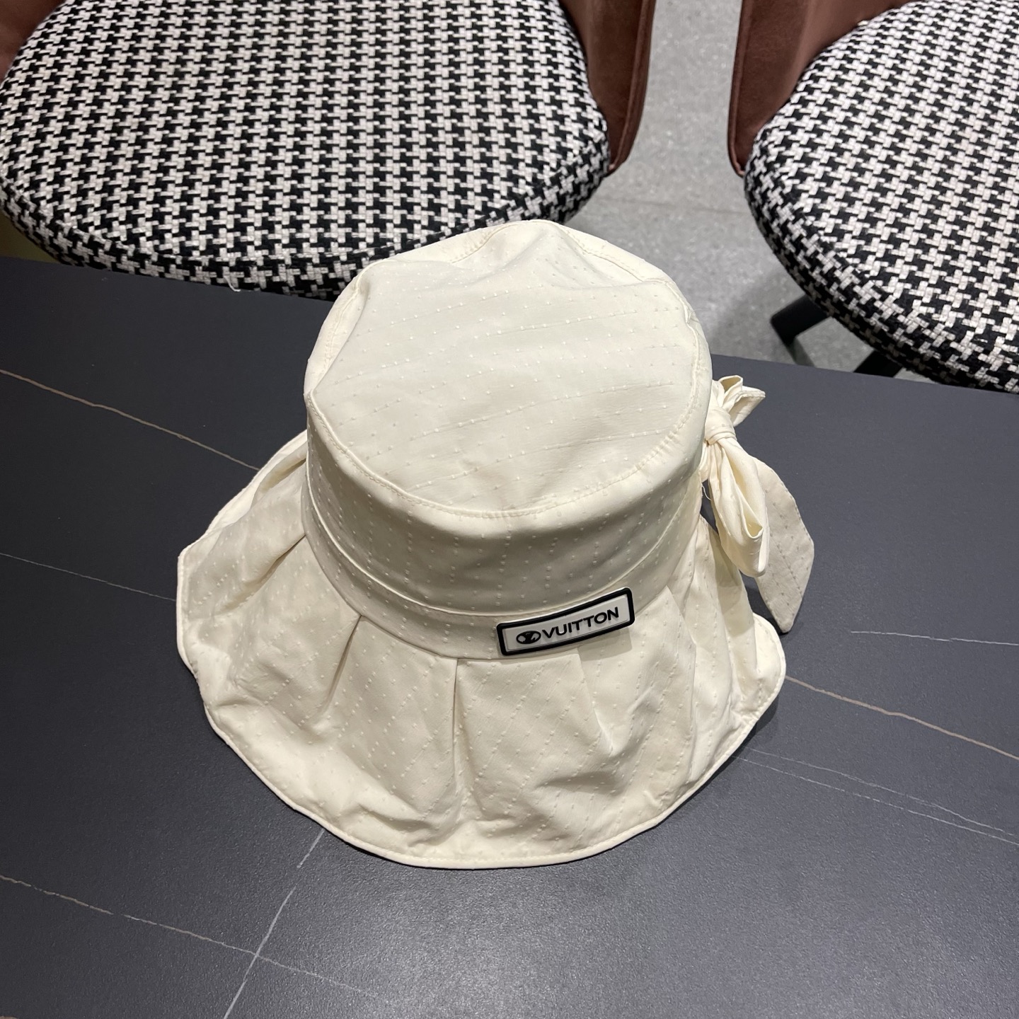 LV路易威登 渔夫帽女夏季防紫外线新款蝴蝶结遮阳帽加大檐防晒帽太阳