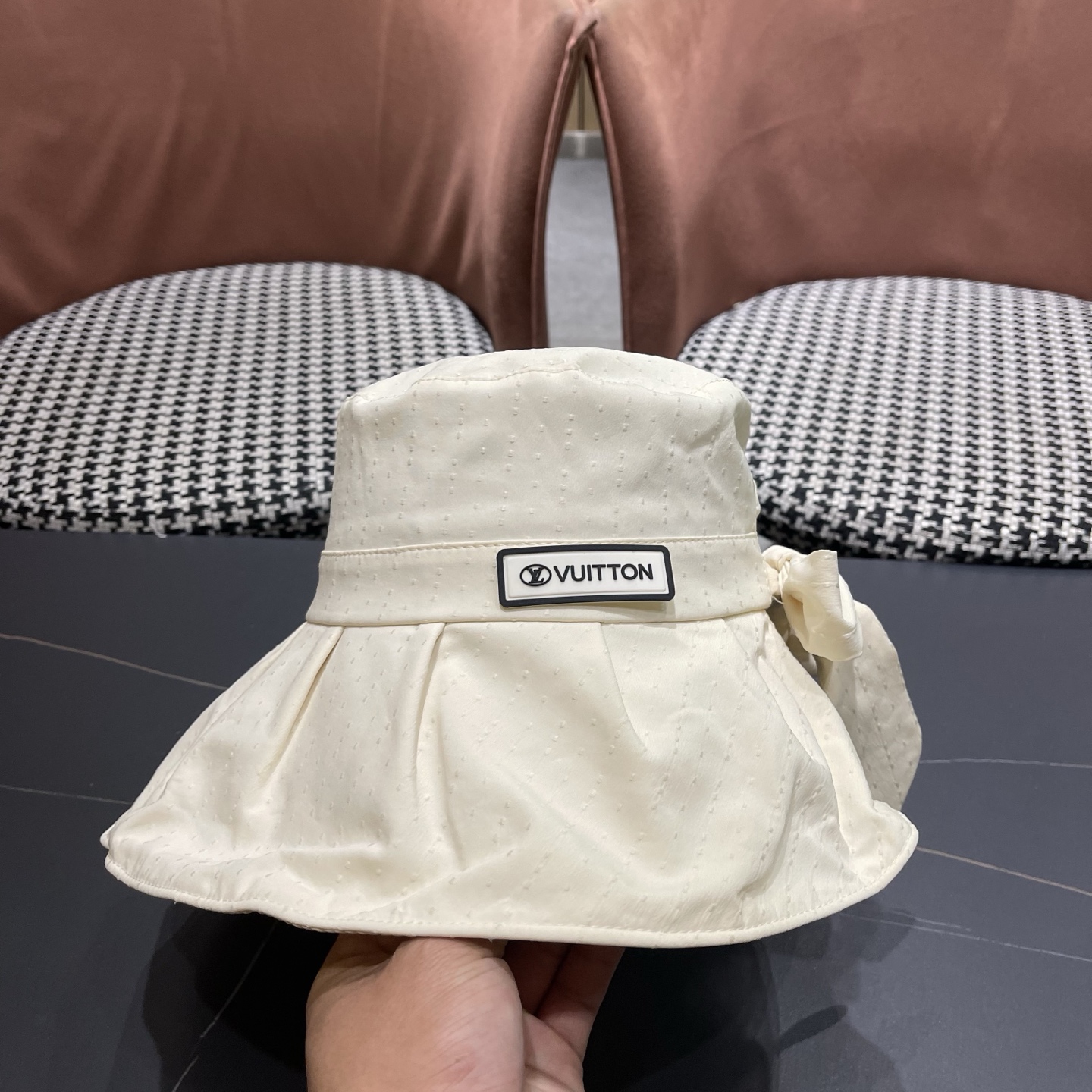 LV路易威登 渔夫帽女夏季防紫外线新款蝴蝶结遮阳帽加大檐防晒帽太阳