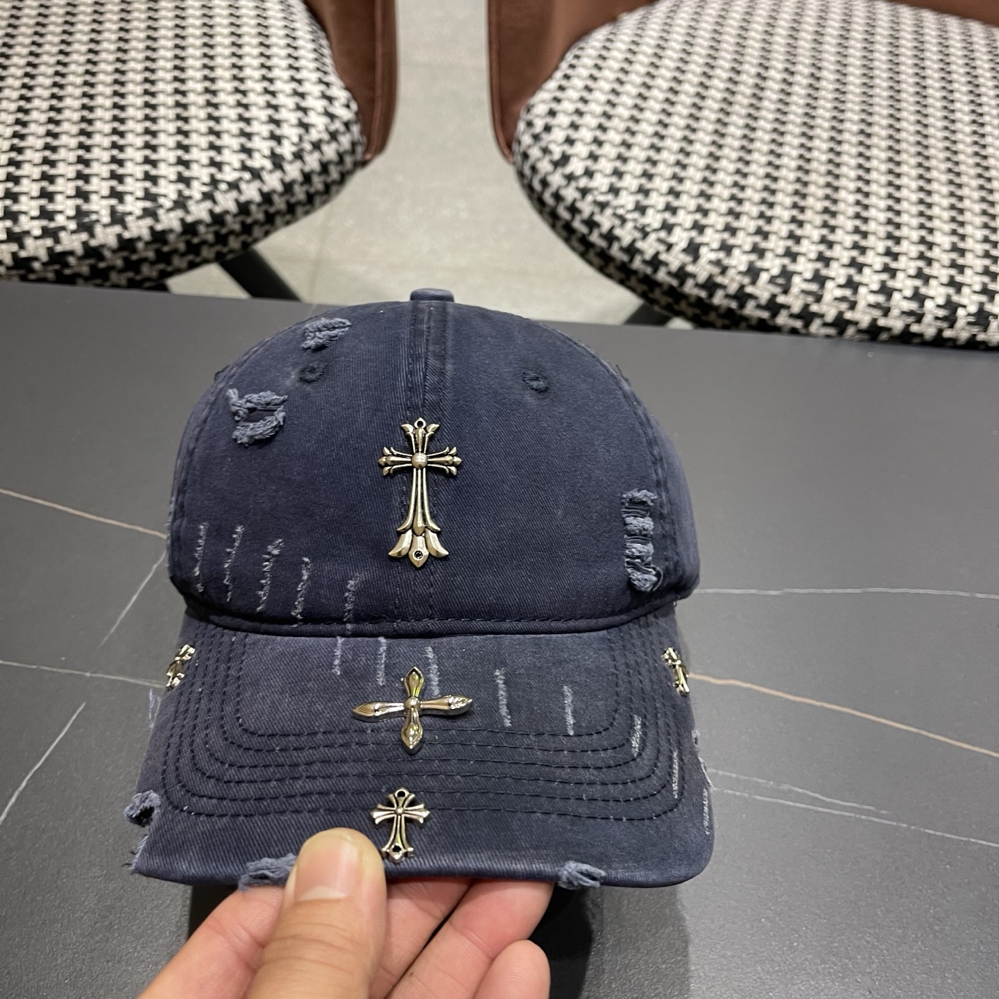 Chrome hearts 克罗心 新款十字架 高品质棒球帽，网红时尚博主同款！墙裂推荐！质量巨好！谁戴