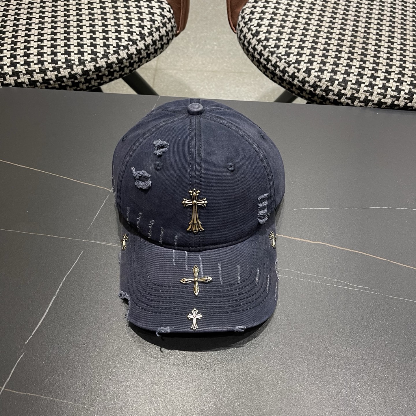 Chrome hearts 克罗心 新款十字架 高品质棒球帽，网红时尚博主同款！墙裂推荐！质量巨好！谁戴