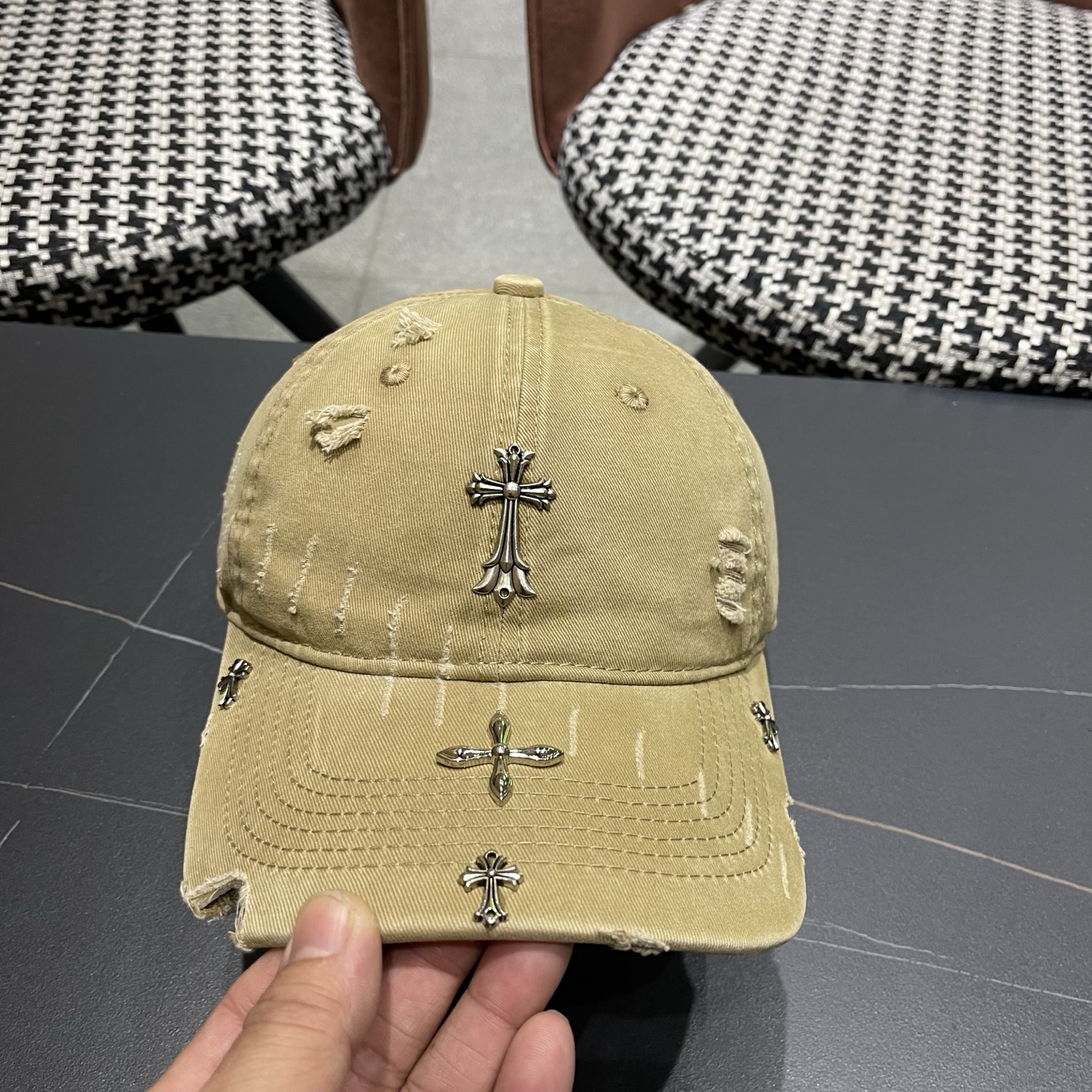 Chrome hearts 克罗心 新款十字架 高品质棒球帽，网红时尚博主同款！墙裂推荐！质量巨好！谁戴