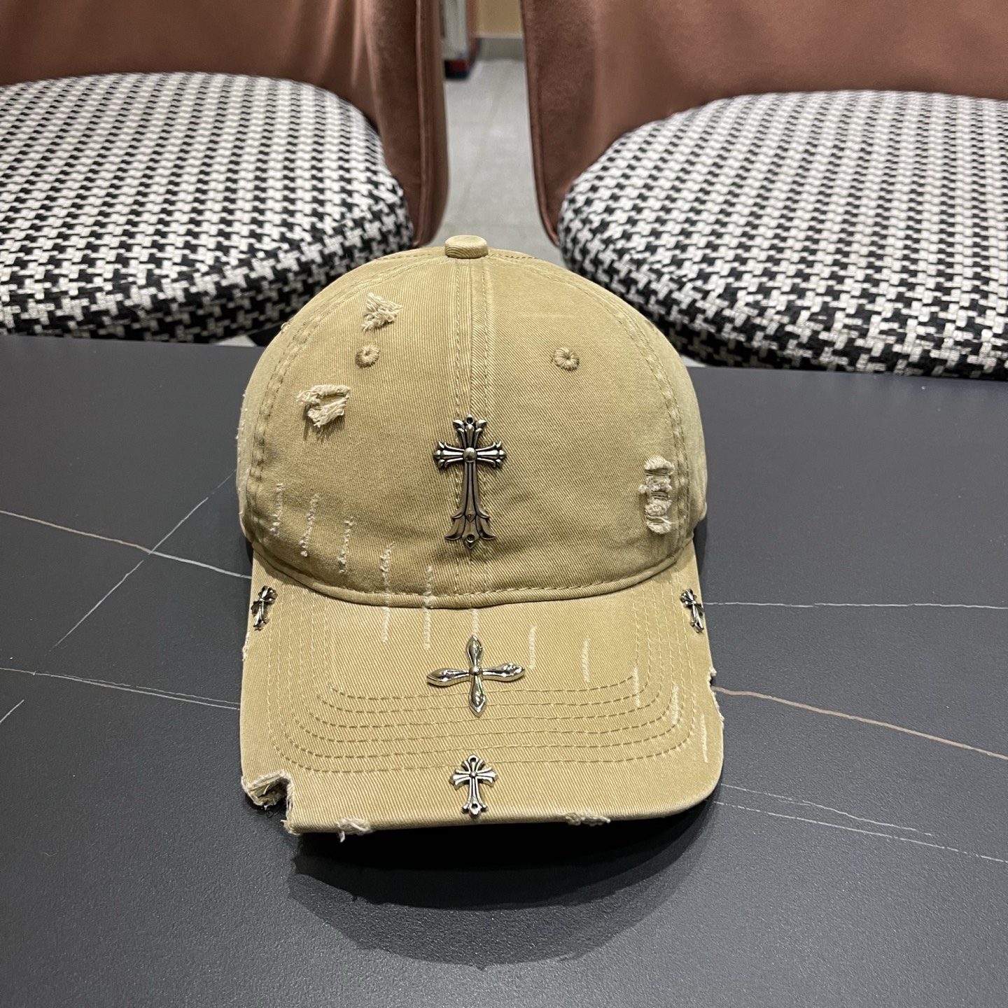 Chrome hearts 克罗心 新款十字架 高品质棒球帽，网红时尚博主同款！墙裂推荐！质量巨好！谁戴