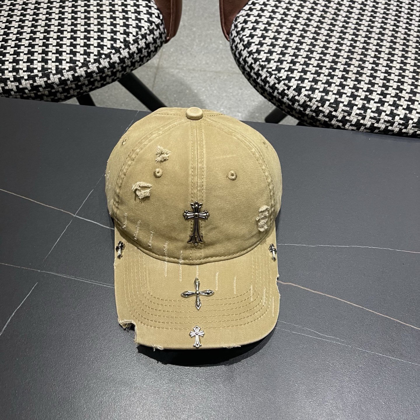 Chrome hearts 克罗心 新款十字架 高品质棒球帽，网红时尚博主同款！墙裂推荐！质量巨好！谁戴