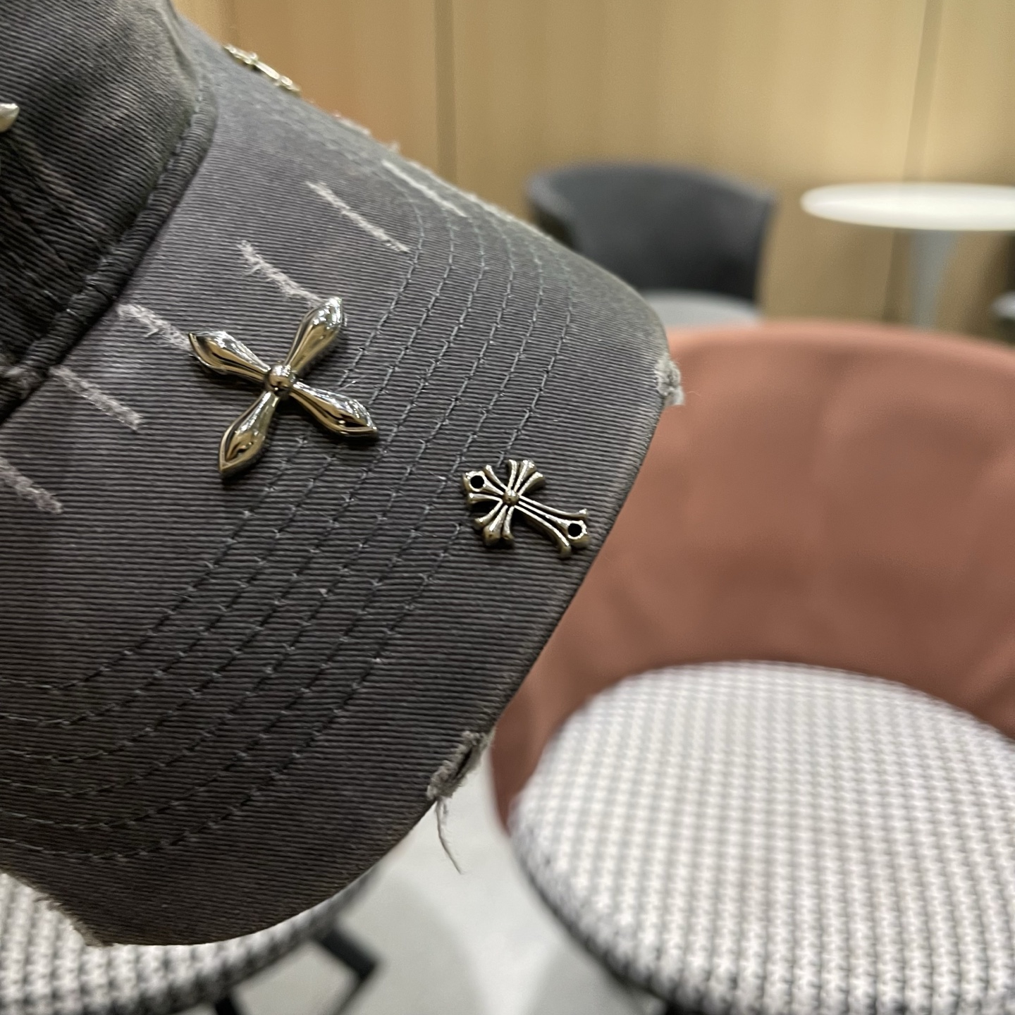 Chrome hearts 克罗心 新款十字架 高品质棒球帽，网红时尚博主同款！墙裂推荐！质量巨好！谁戴