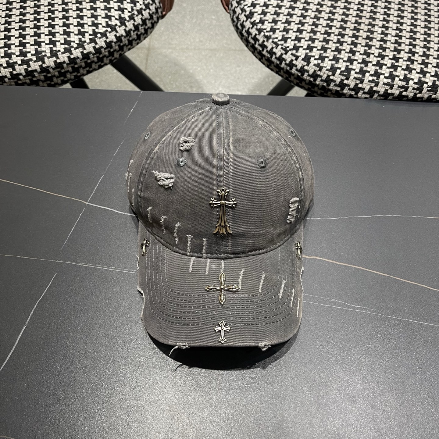 Chrome hearts 克罗心 新款十字架 高品质棒球帽，网红时尚博主同款！墙裂推荐！质量巨好！谁戴