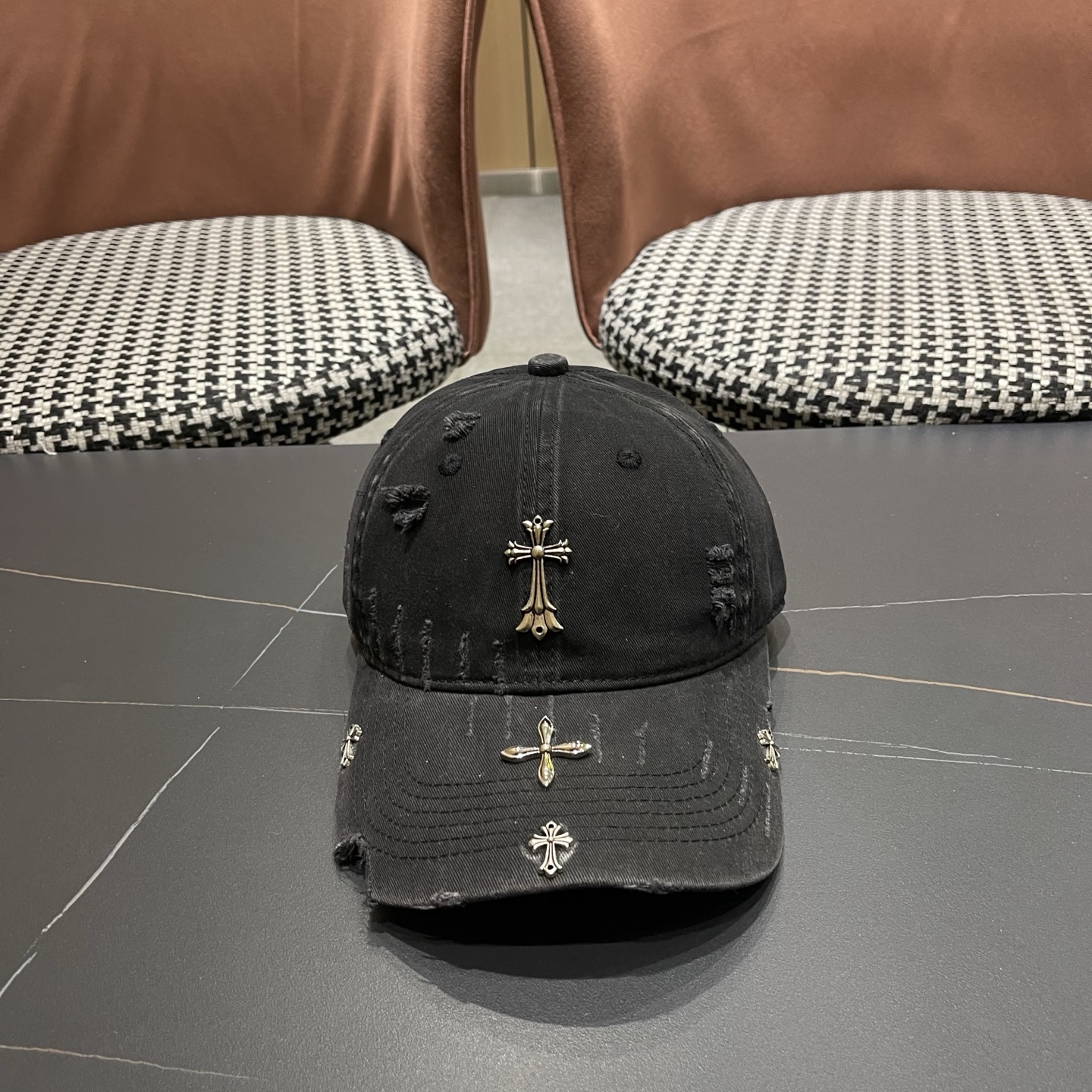 Chrome hearts 克罗心 新款十字架 高品质棒球帽，网红时尚博主同款！墙裂推荐！质量巨好！谁戴