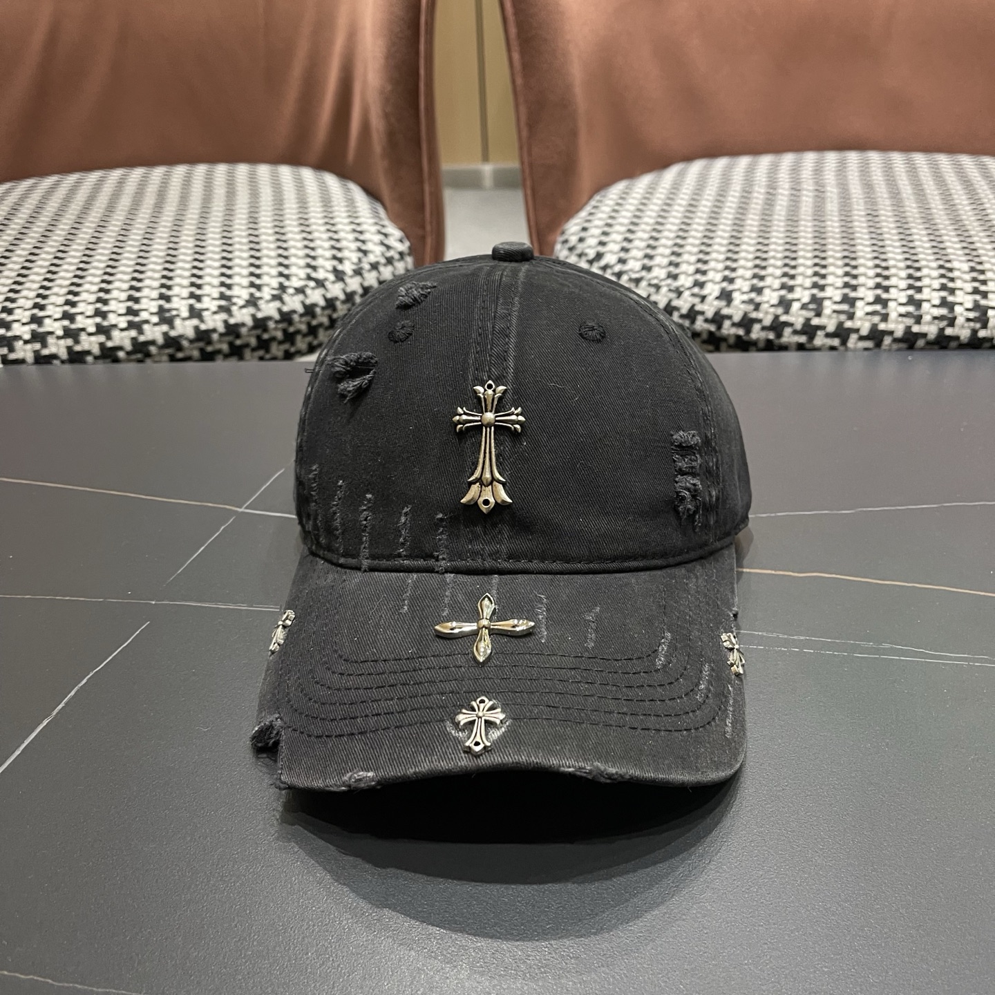 Chrome hearts 克罗心 新款十字架 高品质棒球帽，网红时尚博主同款！墙裂推荐！质量巨好！谁戴