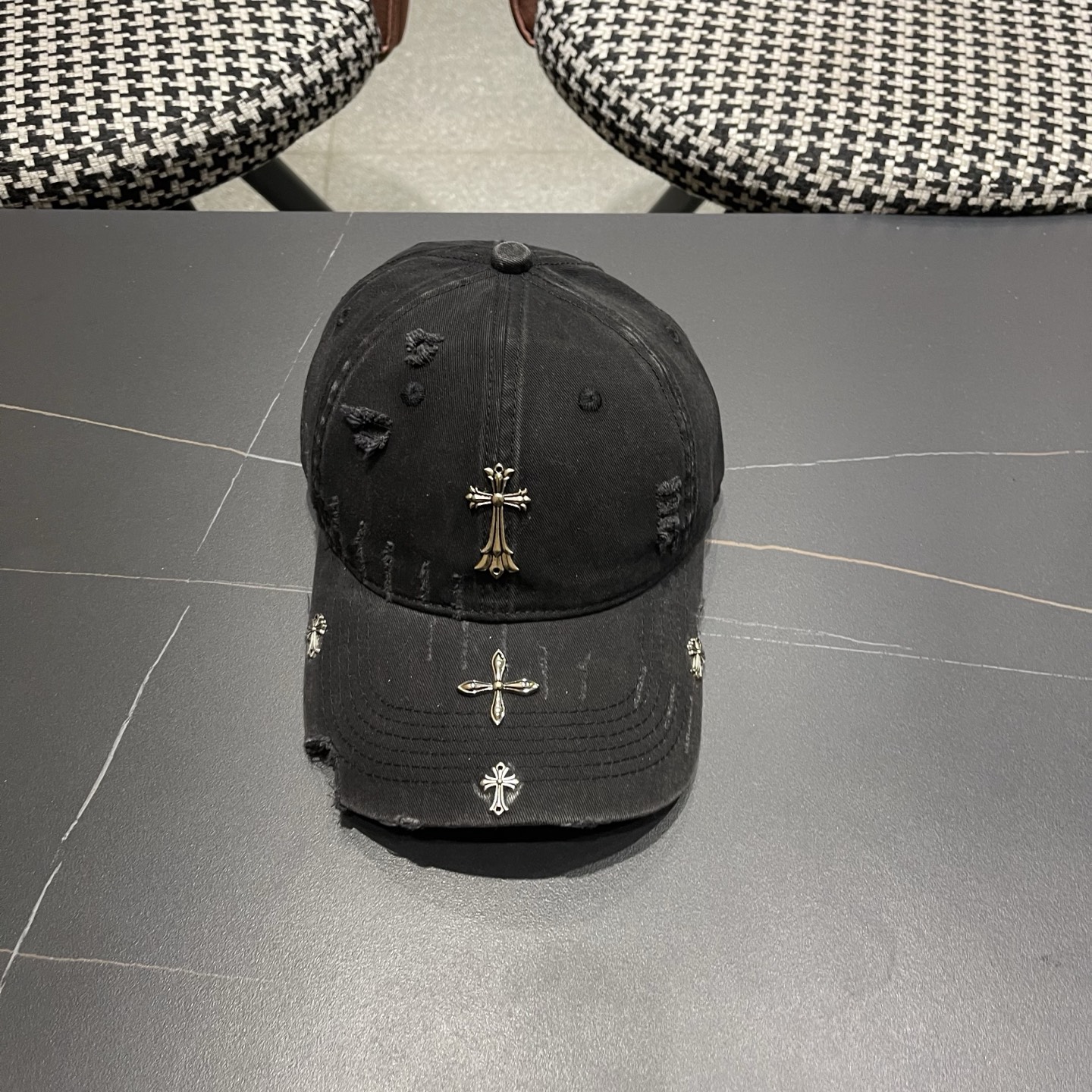 Chrome hearts 克罗心 新款十字架 高品质棒球帽，网红时尚博主同款！墙裂推荐！质量巨好！谁戴