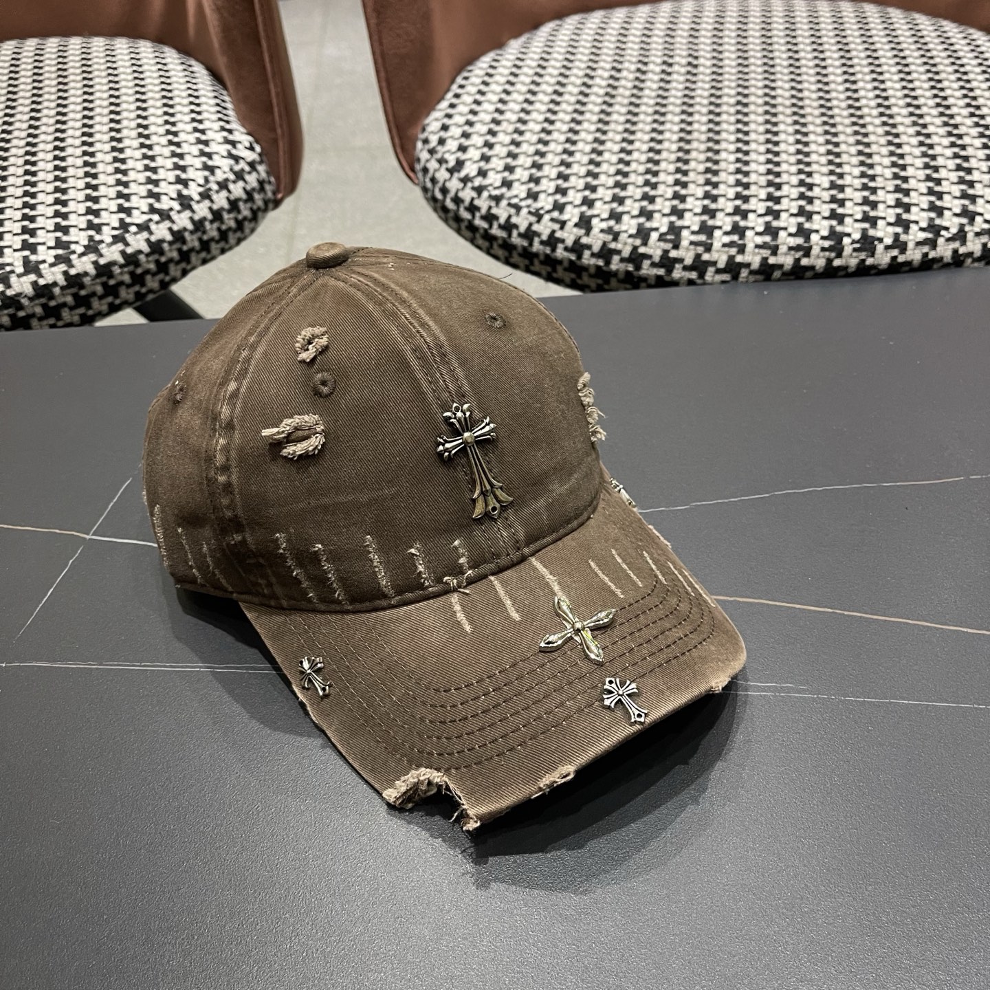 Chrome hearts 克罗心 新款十字架 高品质棒球帽，网红时尚博主同款！墙裂推荐！质量巨好！谁戴