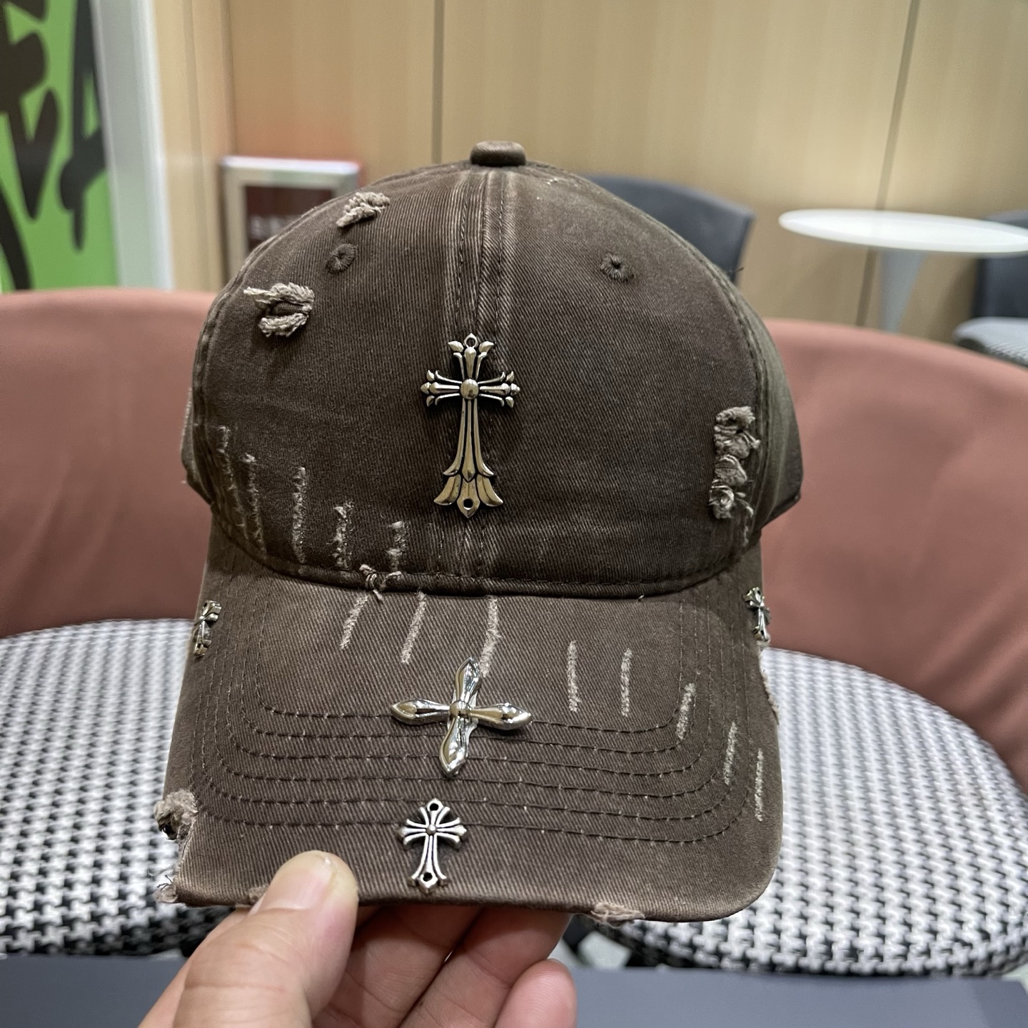 Chrome hearts 克罗心 新款十字架 高品质棒球帽，网红时尚博主同款！墙裂推荐！质量巨好！谁戴