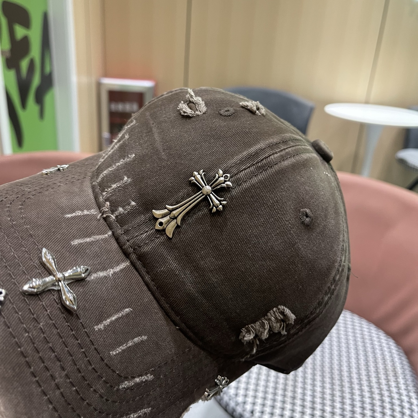 Chrome hearts 克罗心 新款十字架 高品质棒球帽，网红时尚博主同款！墙裂推荐！质量巨好！谁戴