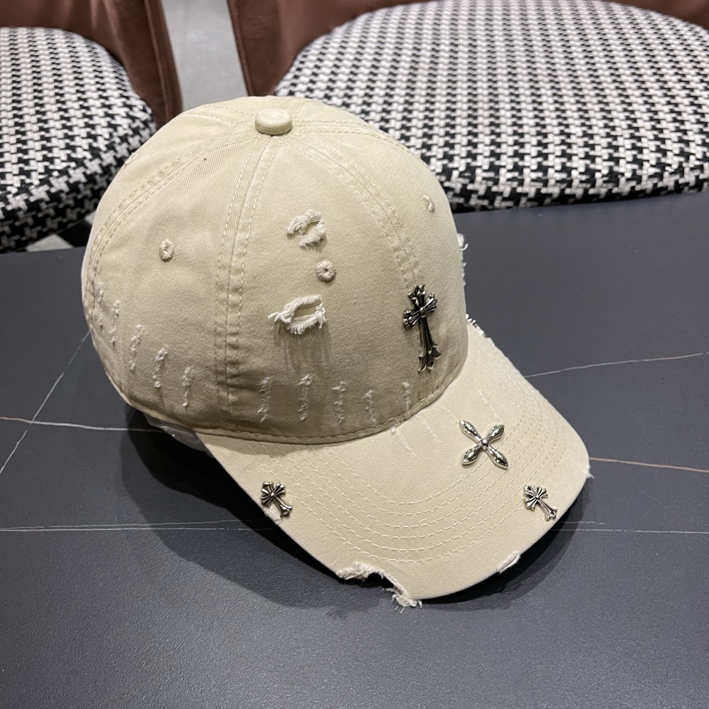 Chrome hearts 克罗心 新款十字架 高品质棒球帽，网红时尚博主同款！墙裂推荐！质量巨好！谁戴