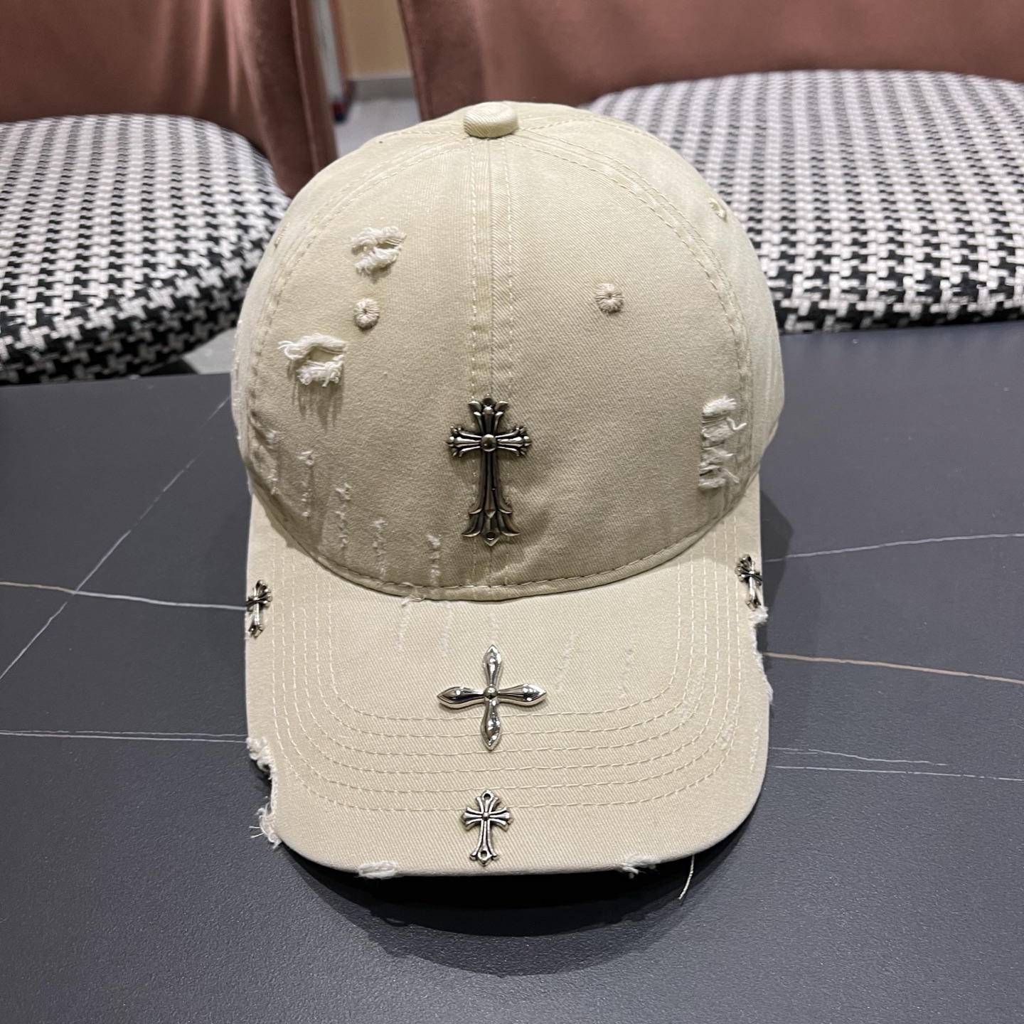 Chrome hearts 克罗心 新款十字架 高品质棒球帽，网红时尚博主同款！墙裂推荐！质量巨好！谁戴