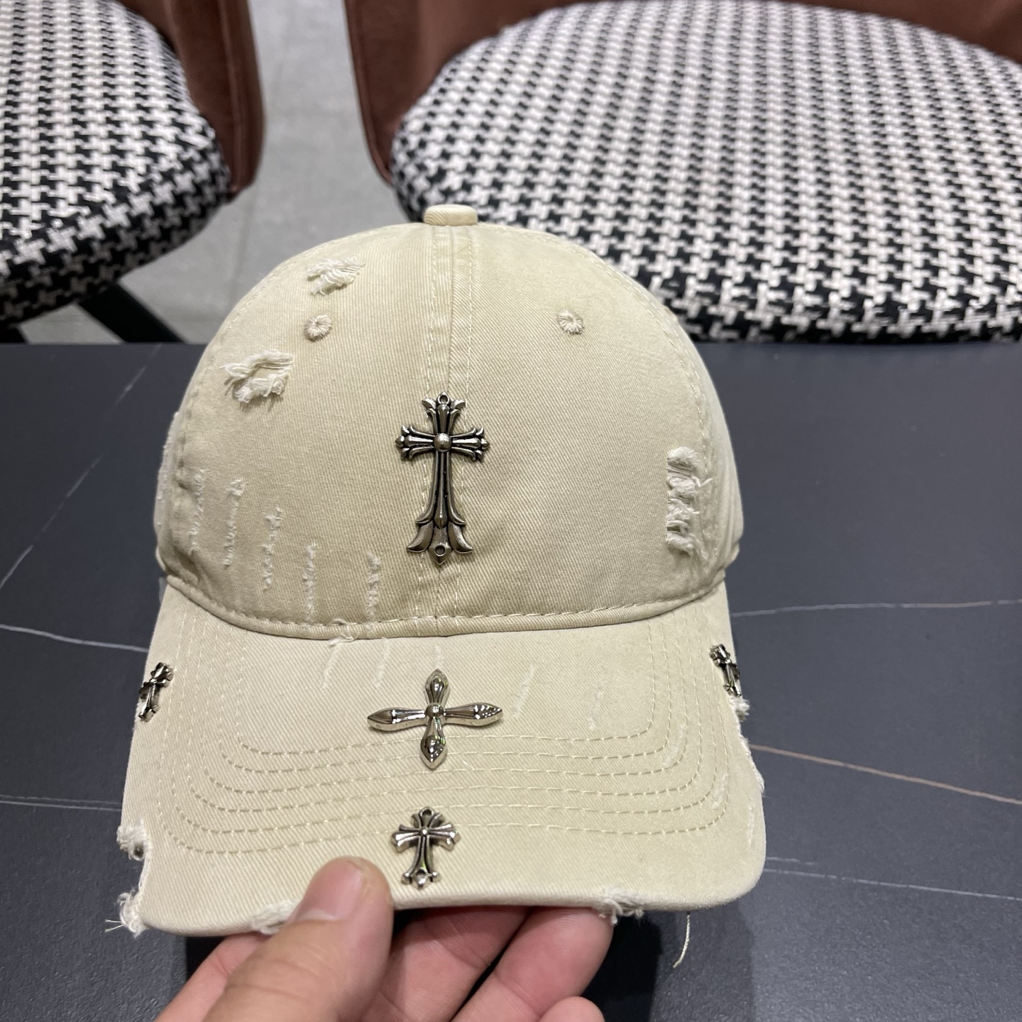 Chrome hearts 克罗心 新款十字架 高品质棒球帽，网红时尚博主同款！墙裂推荐！质量巨好！谁戴