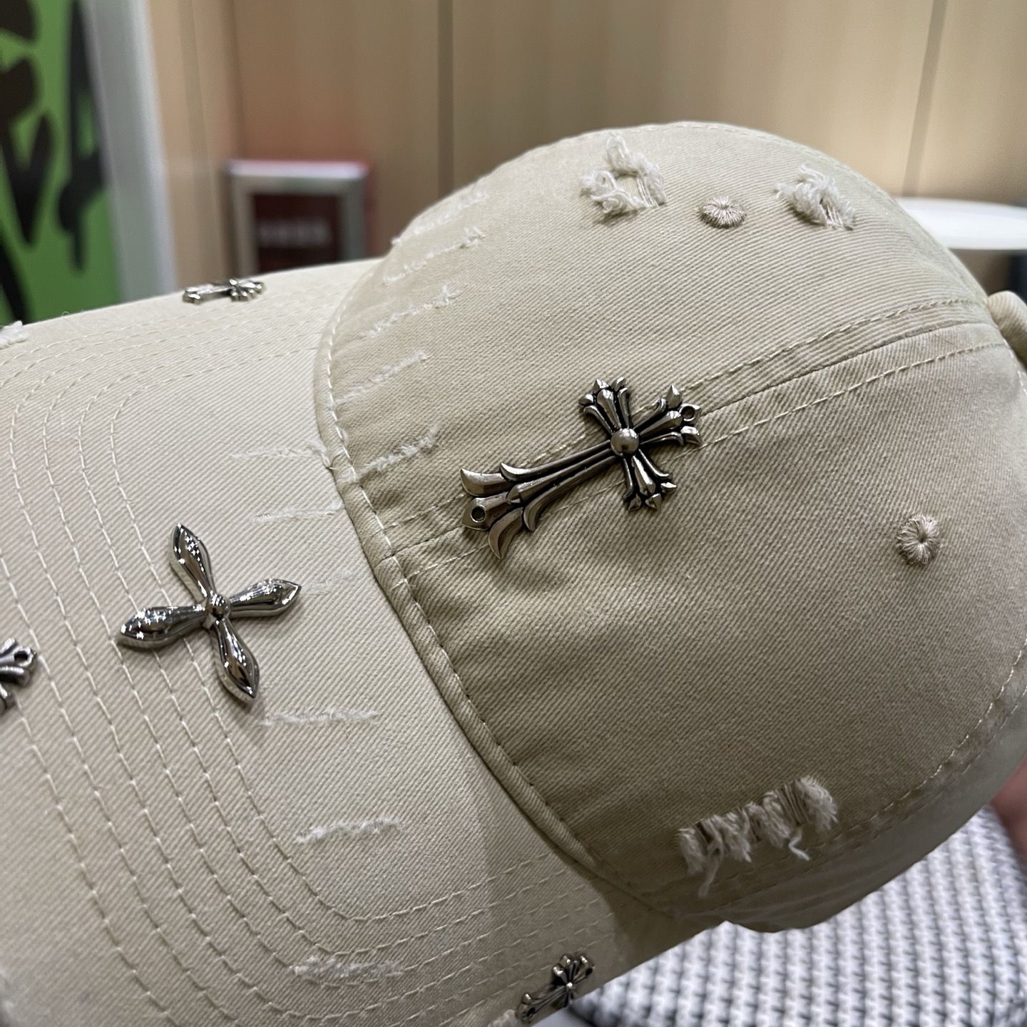 Chrome hearts 克罗心 新款十字架 高品质棒球帽，网红时尚博主同款！墙裂推荐！质量巨好！谁戴