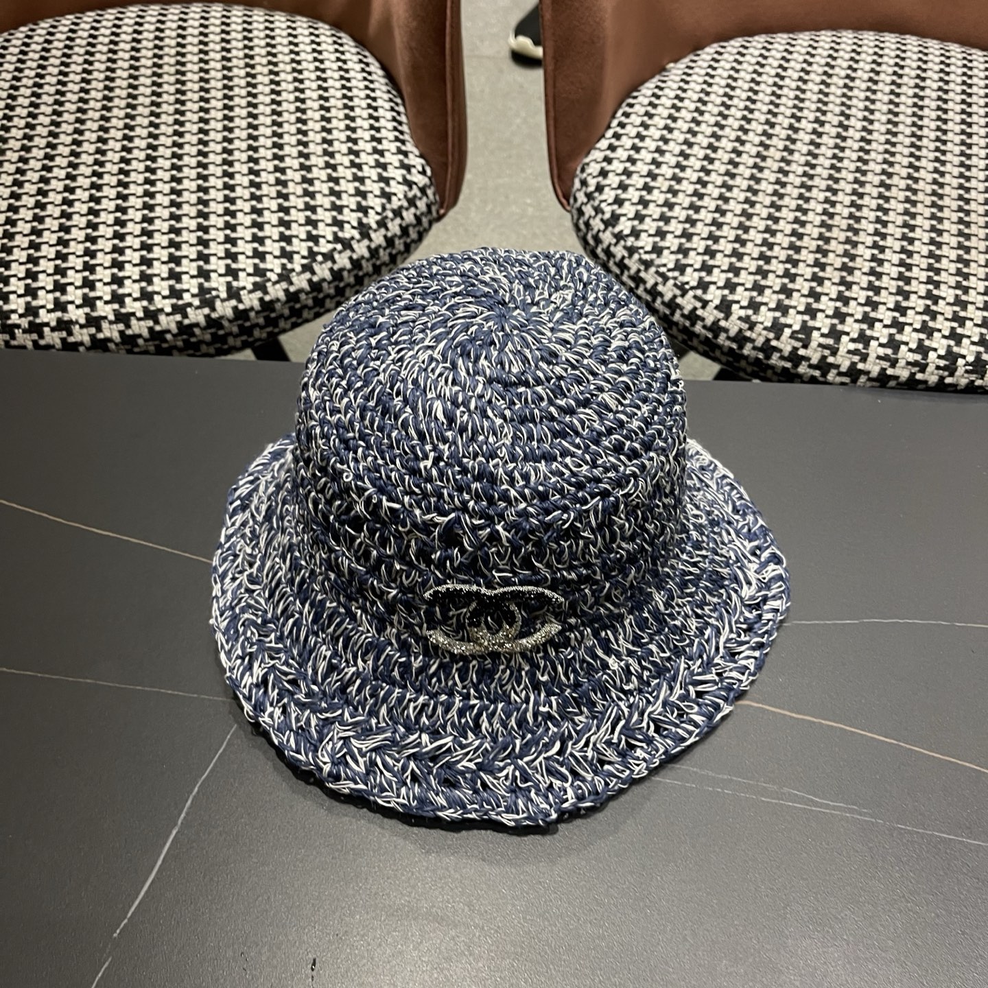 香奈儿CHANEL 慵懒风手工编织草帽女夏季海边沙滩度假透气镂空遮阳渔夫帽太阳帽