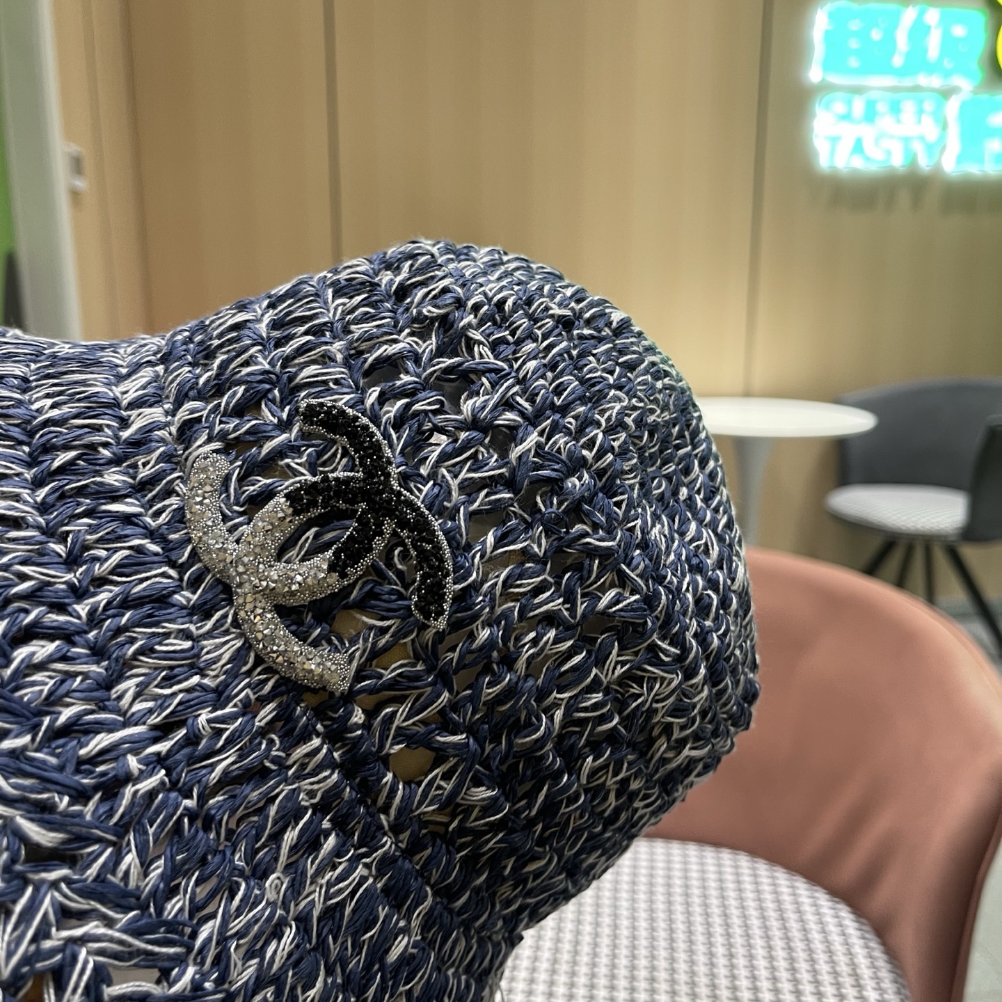 香奈儿CHANEL 慵懒风手工编织草帽女夏季海边沙滩度假透气镂空遮阳渔夫帽太阳帽