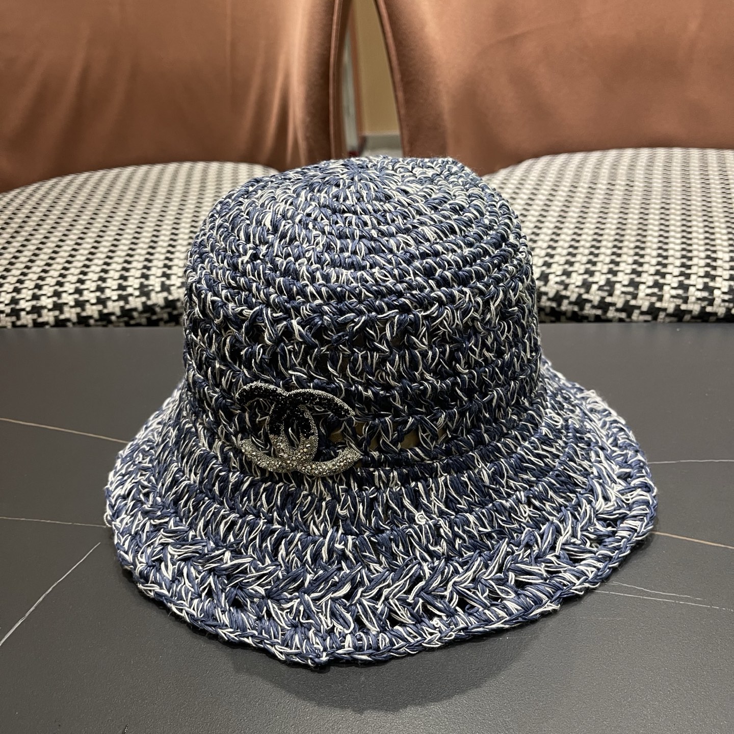 香奈儿CHANEL 慵懒风手工编织草帽女夏季海边沙滩度假透气镂空遮阳渔夫帽太阳帽