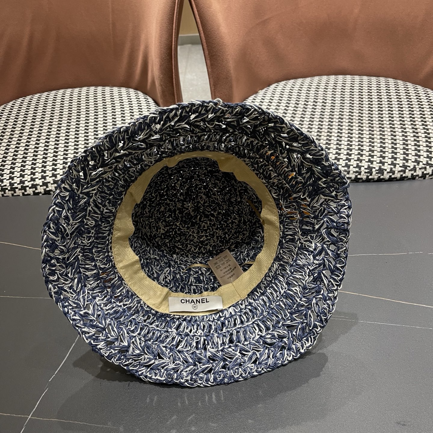 香奈儿CHANEL 慵懒风手工编织草帽女夏季海边沙滩度假透气镂空遮阳渔夫帽太阳帽