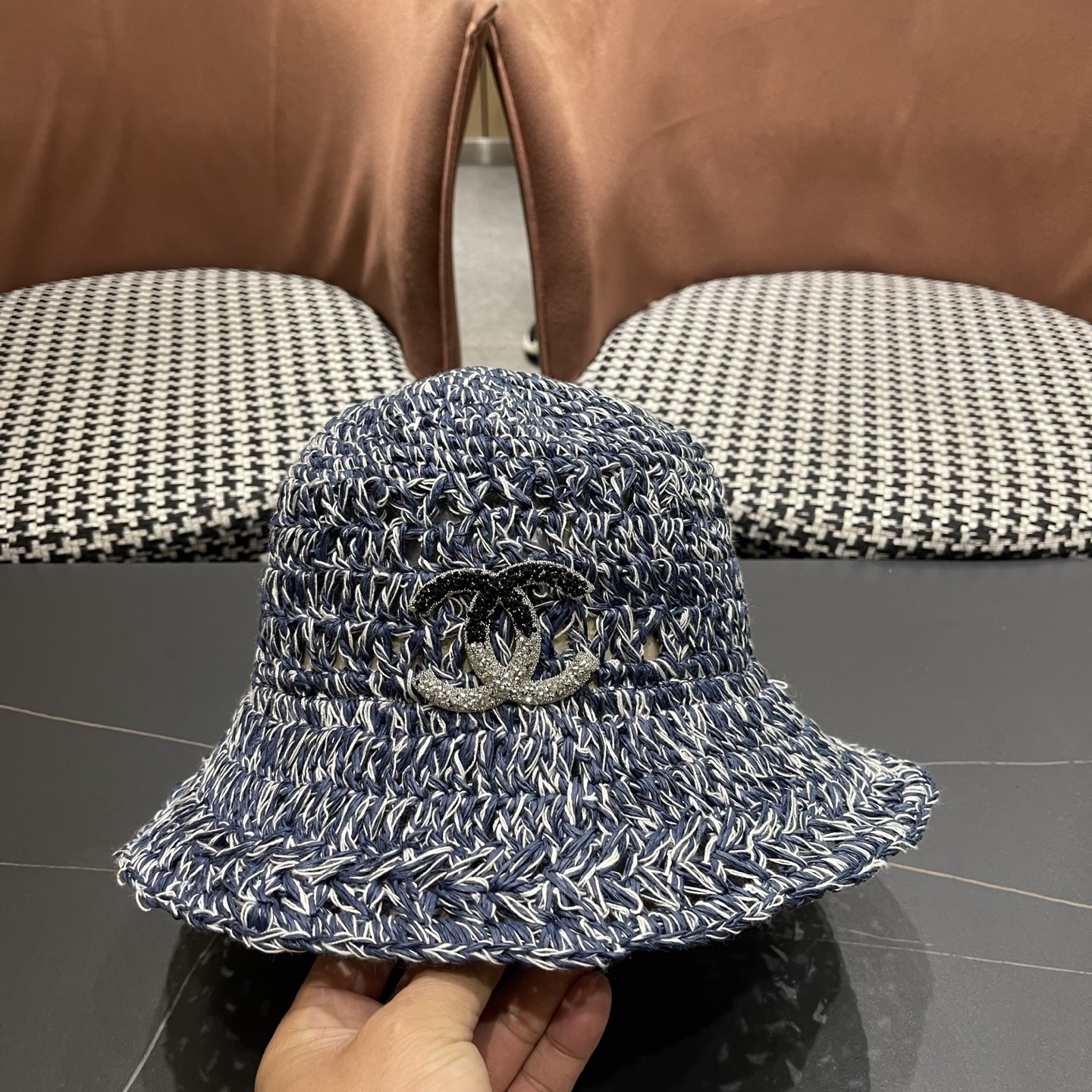 香奈儿CHANEL 慵懒风手工编织草帽女夏季海边沙滩度假透气镂空遮阳渔夫帽太阳帽