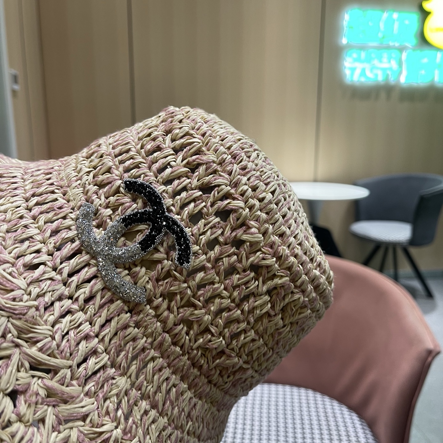 香奈儿CHANEL 慵懒风手工编织草帽女夏季海边沙滩度假透气镂空遮阳渔夫帽太阳帽