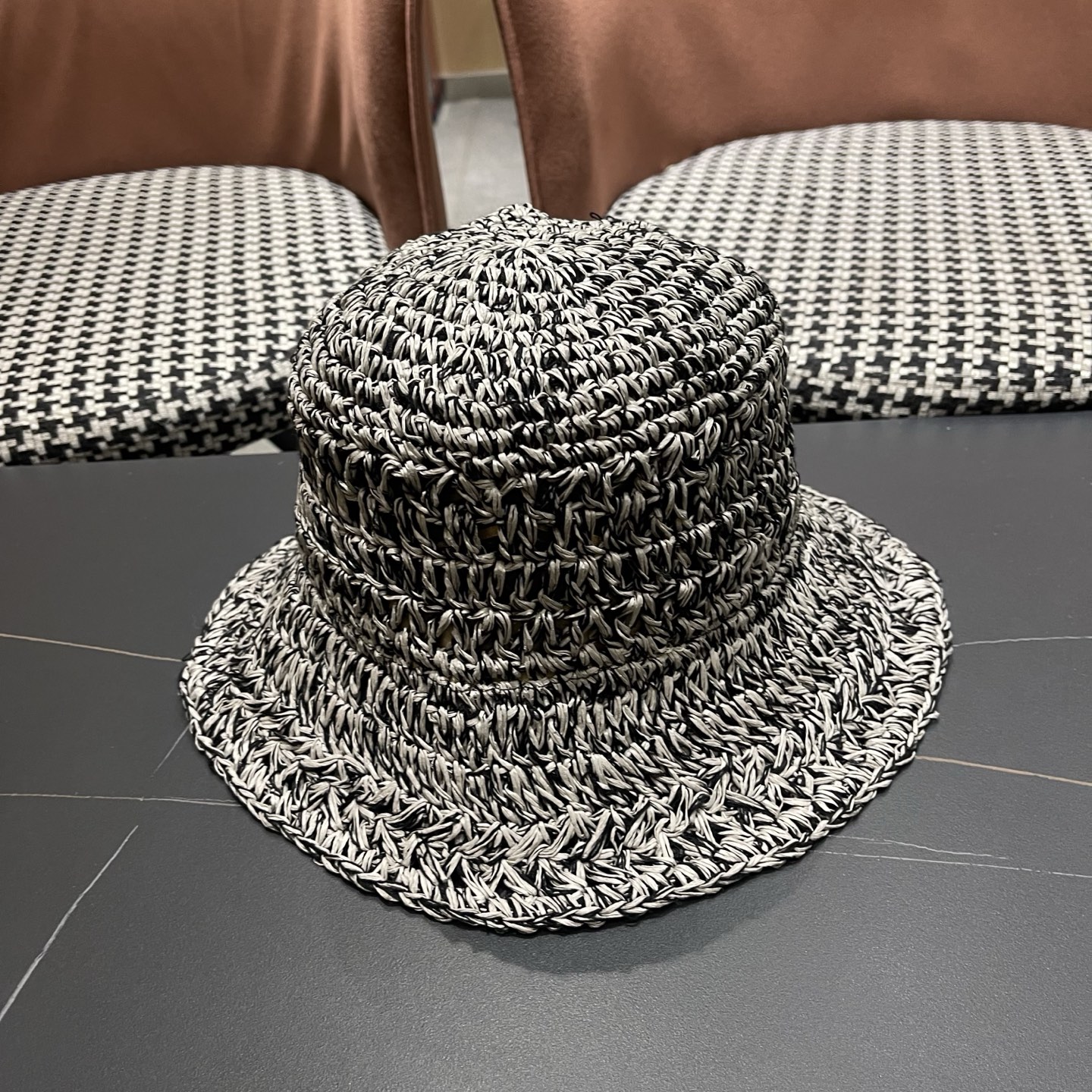 香奈儿CHANEL 慵懒风手工编织草帽女夏季海边沙滩度假透气镂空遮阳渔夫帽太阳帽