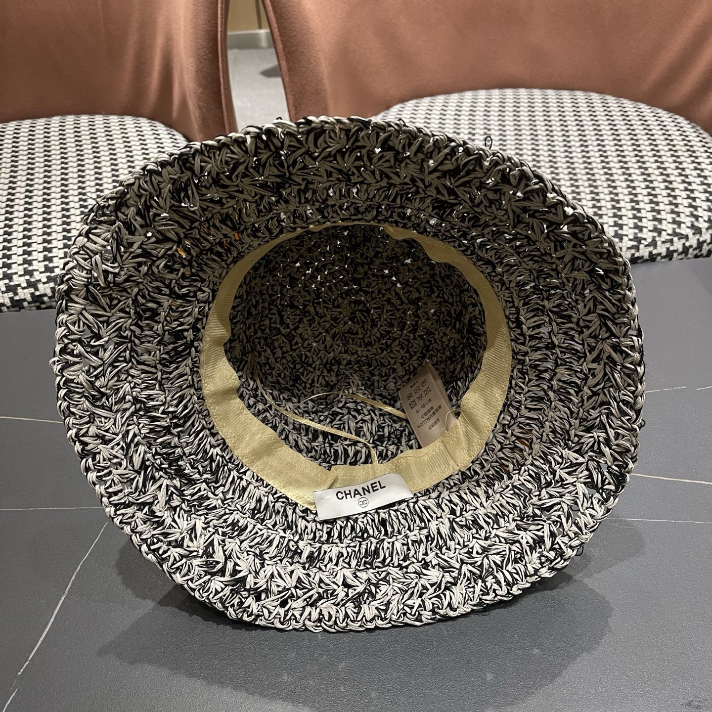 香奈儿CHANEL 慵懒风手工编织草帽女夏季海边沙滩度假透气镂空遮阳渔夫帽太阳帽