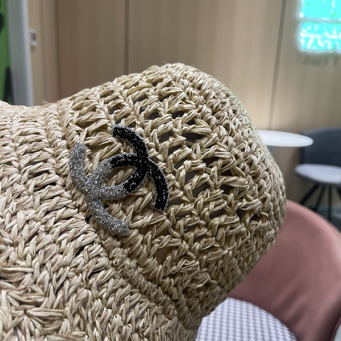 香奈儿CHANEL 慵懒风手工编织草帽女夏季海边沙滩度假透气镂空遮阳渔夫帽太阳帽