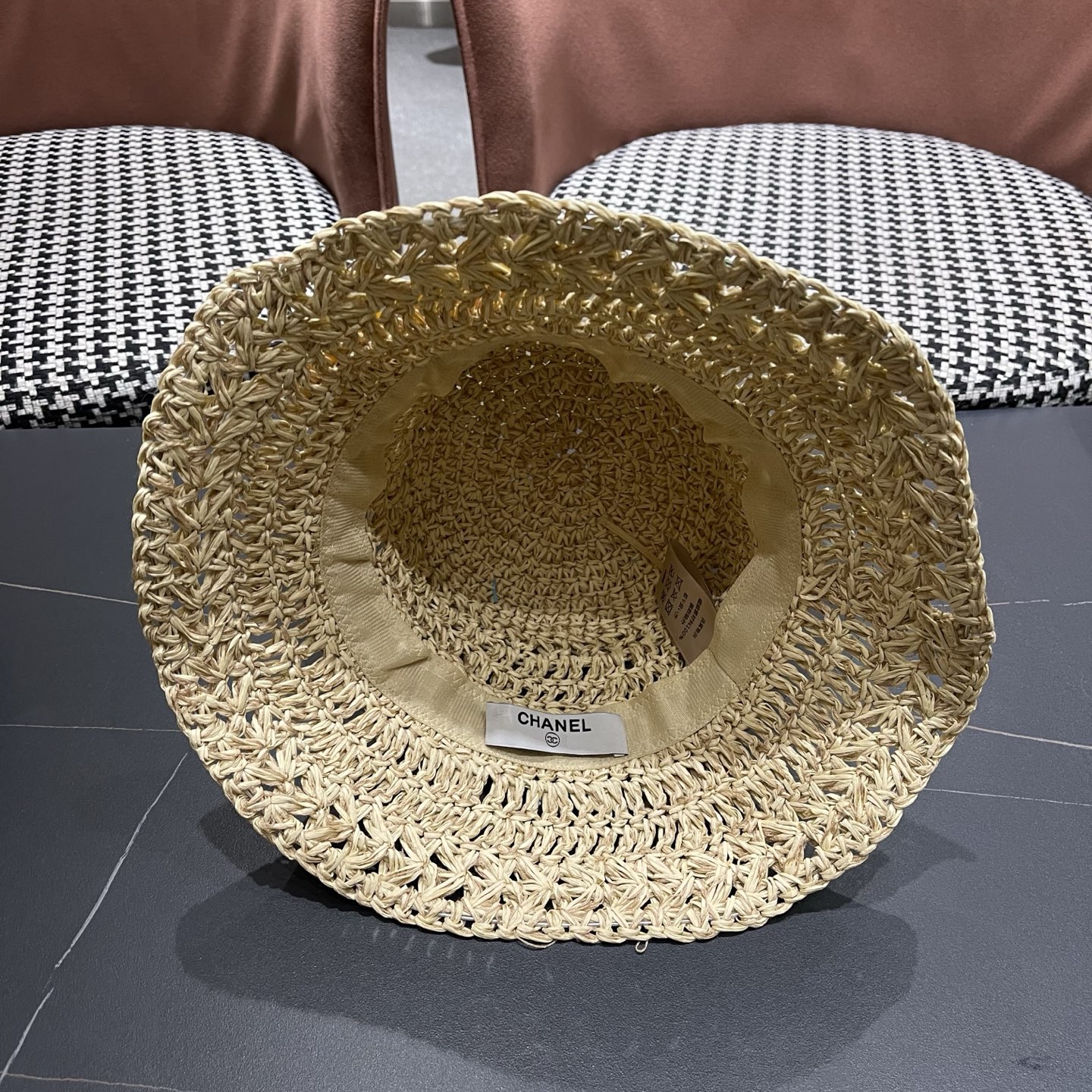 香奈儿CHANEL 慵懒风手工编织草帽女夏季海边沙滩度假透气镂空遮阳渔夫帽太阳帽