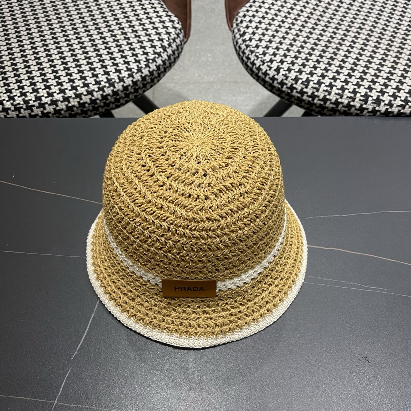 普拉达PRADA 拼色编织渔夫帽女春秋季透气遮脸水桶帽子显脸小百搭日系针织盆帽