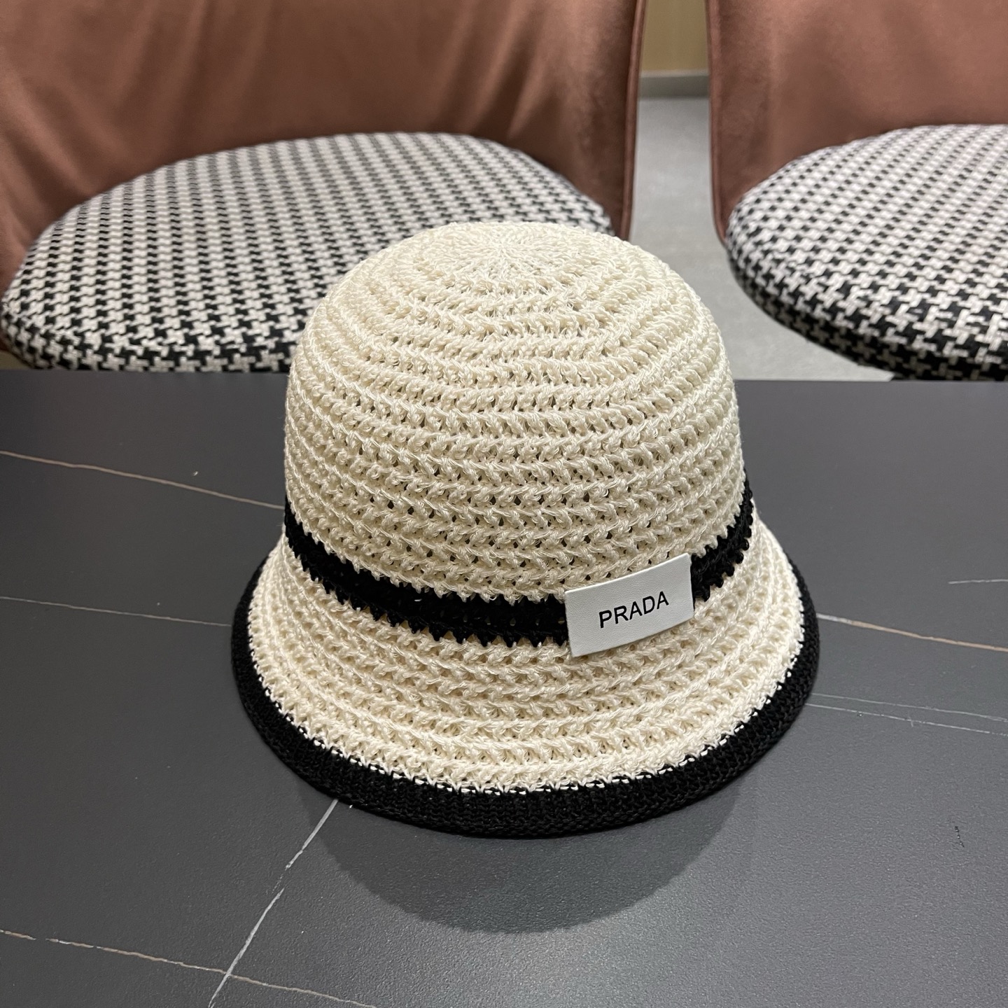普拉达PRADA 拼色编织渔夫帽女春秋季透气遮脸水桶帽子显脸小百搭日系针织盆帽
